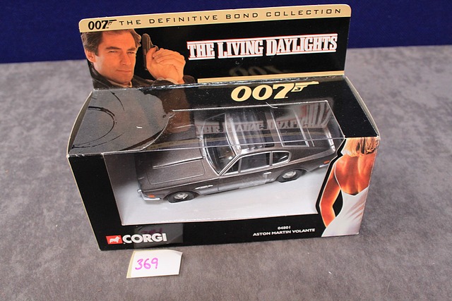 Corgi Toys #04801 Diecast 007 The Definitive Bond Collection The Living Daylights Aston Martin - Image 2 of 2