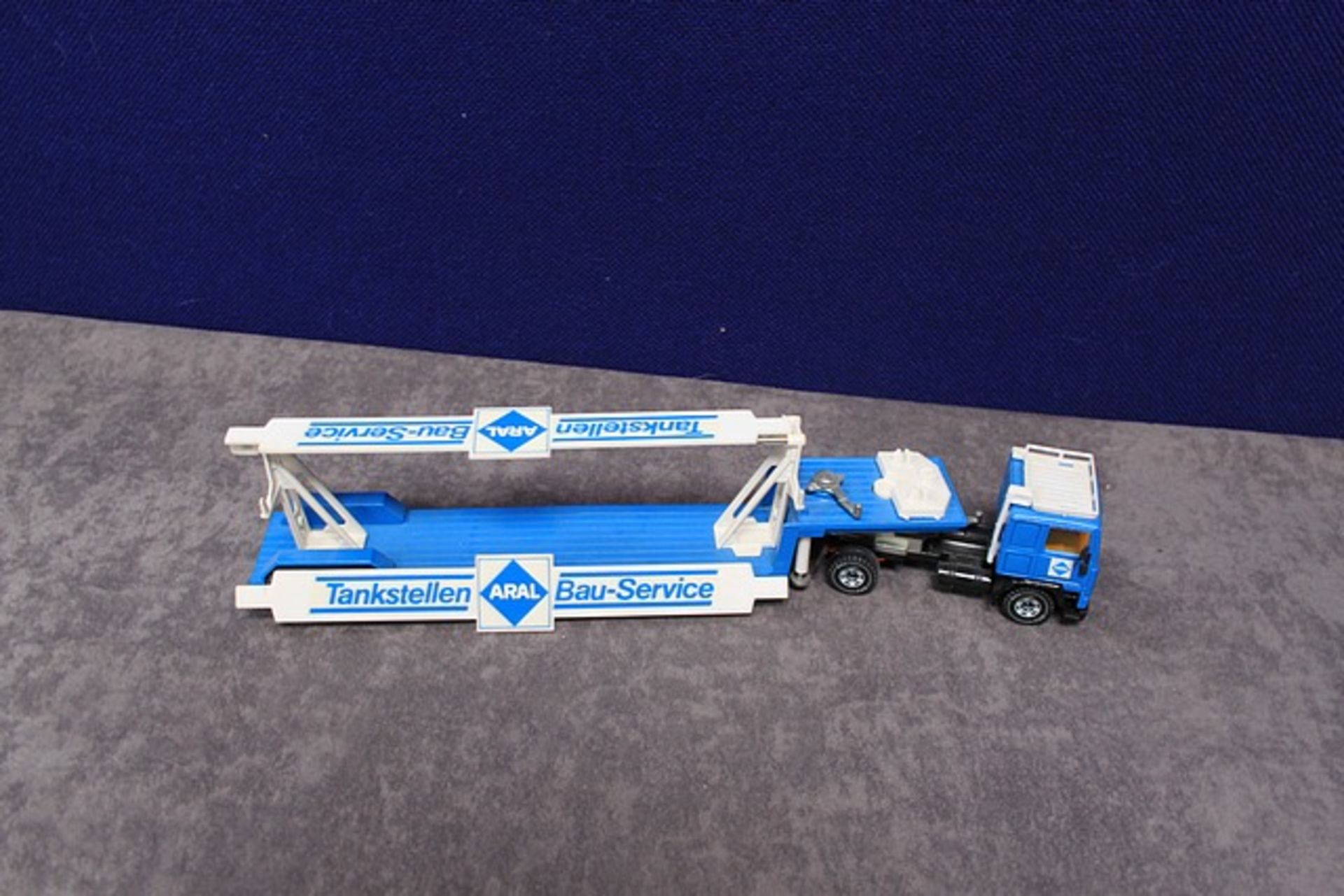 Mint Siku Diecast Number 3712 Petrol Station Transporter With Very Good Box (Cellophane Coming