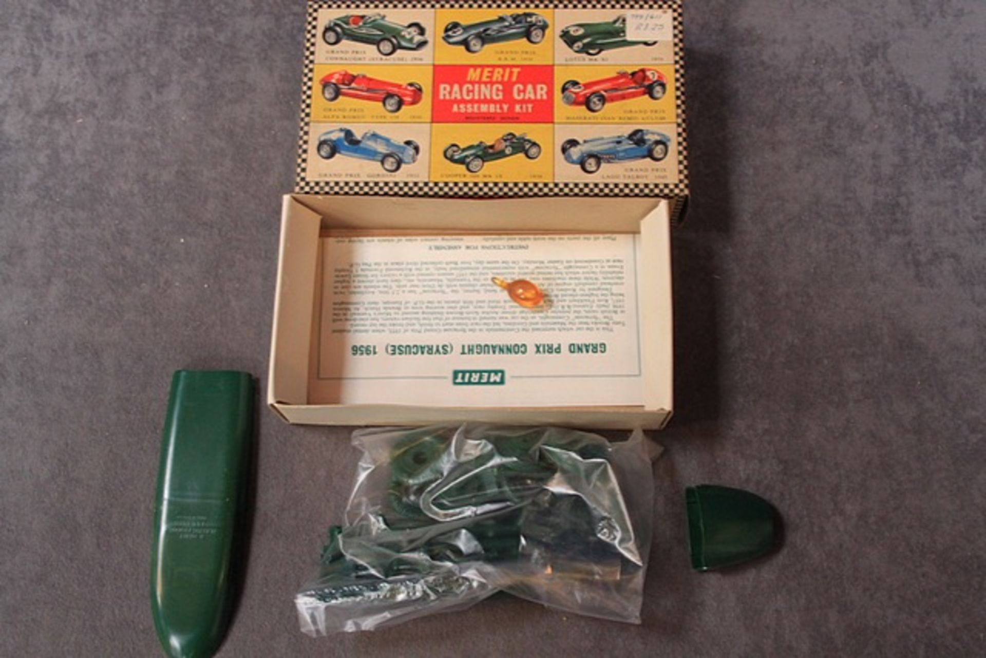 Merit 4605 1956 GP Connaught In Green Racing Car Plastic Construction Kit Produced From 1965 To 1970 - Image 2 of 2