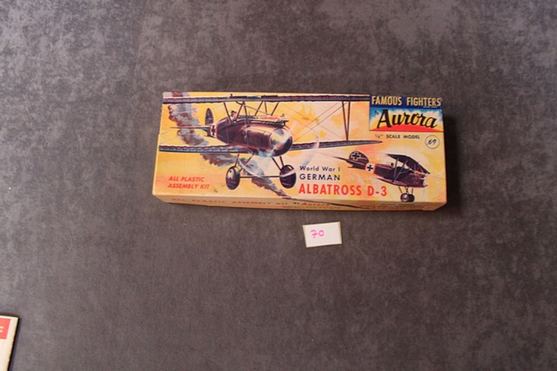Aurora Hobby Kits Famous Fighters Series Kit Number 104-69 World War 1 German Albatross D-3 With - Image 2 of 2