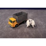 Mint Matchbox Superfast Diecast # 37 Cattle Truck In Yellow With Cattle In Crisp Box