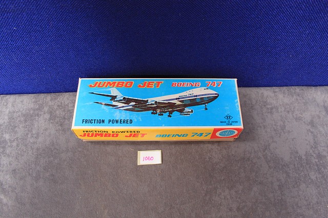 T.T. Toy company tin friction powered Pan Am boeing 747 Jumbo Jet airplane made in Japan complete - Bild 2 aus 2
