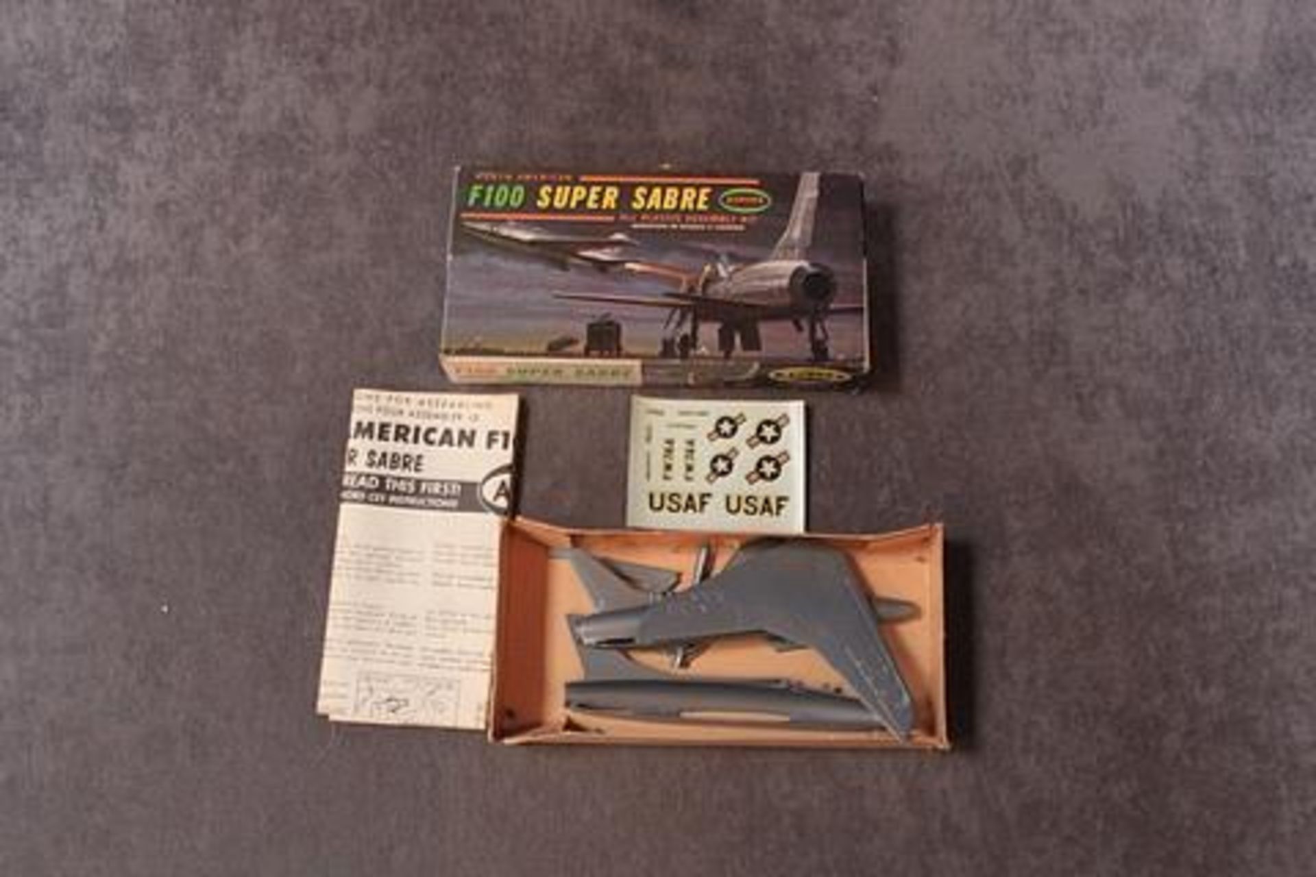 Aurora Hobby Kits Kit Number 289-39 North American F100 Super Sabre With Instructions In Box