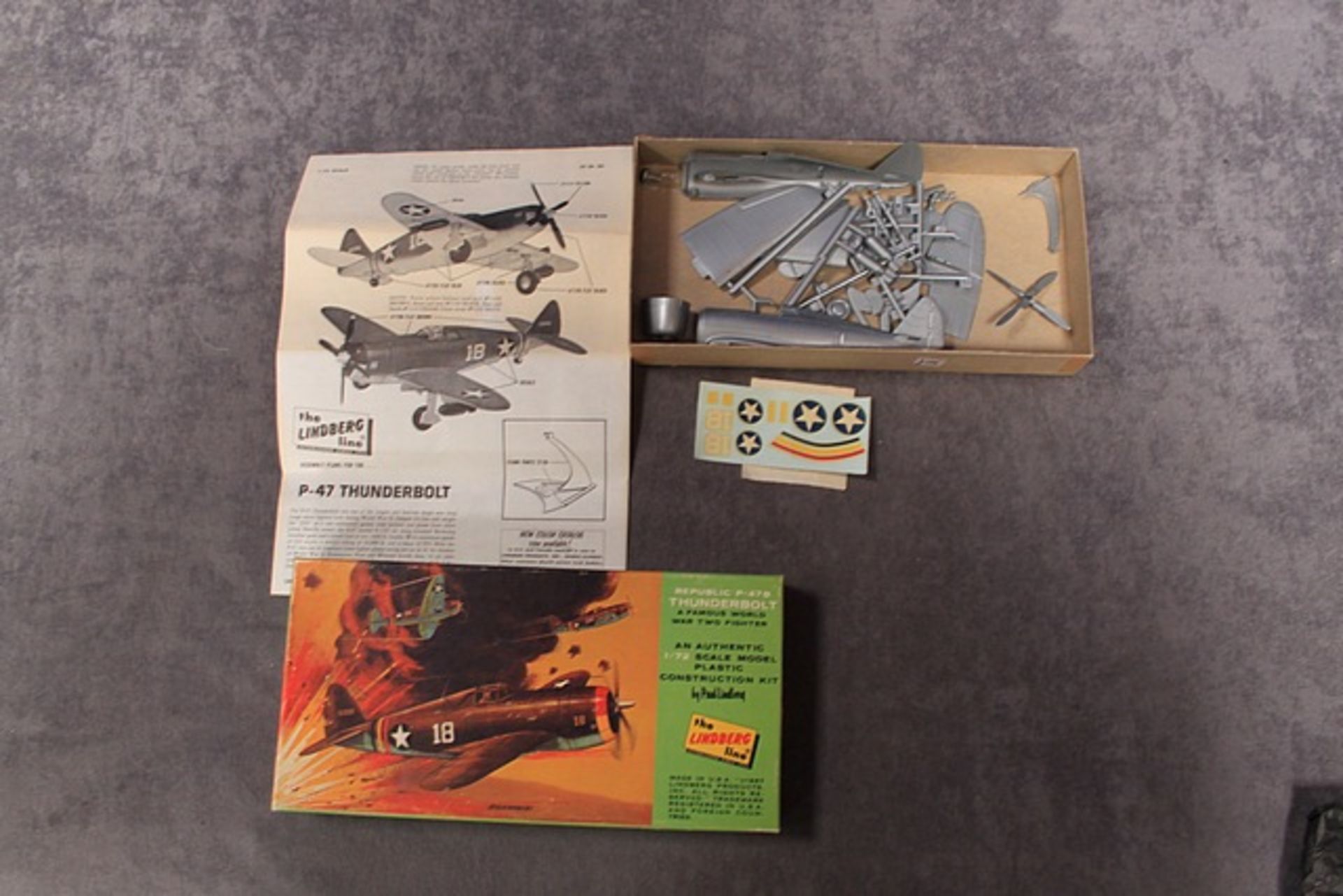 The Lindberg Kit No 483:60 Republic P-47B Thunderbolt On Sprues In Box