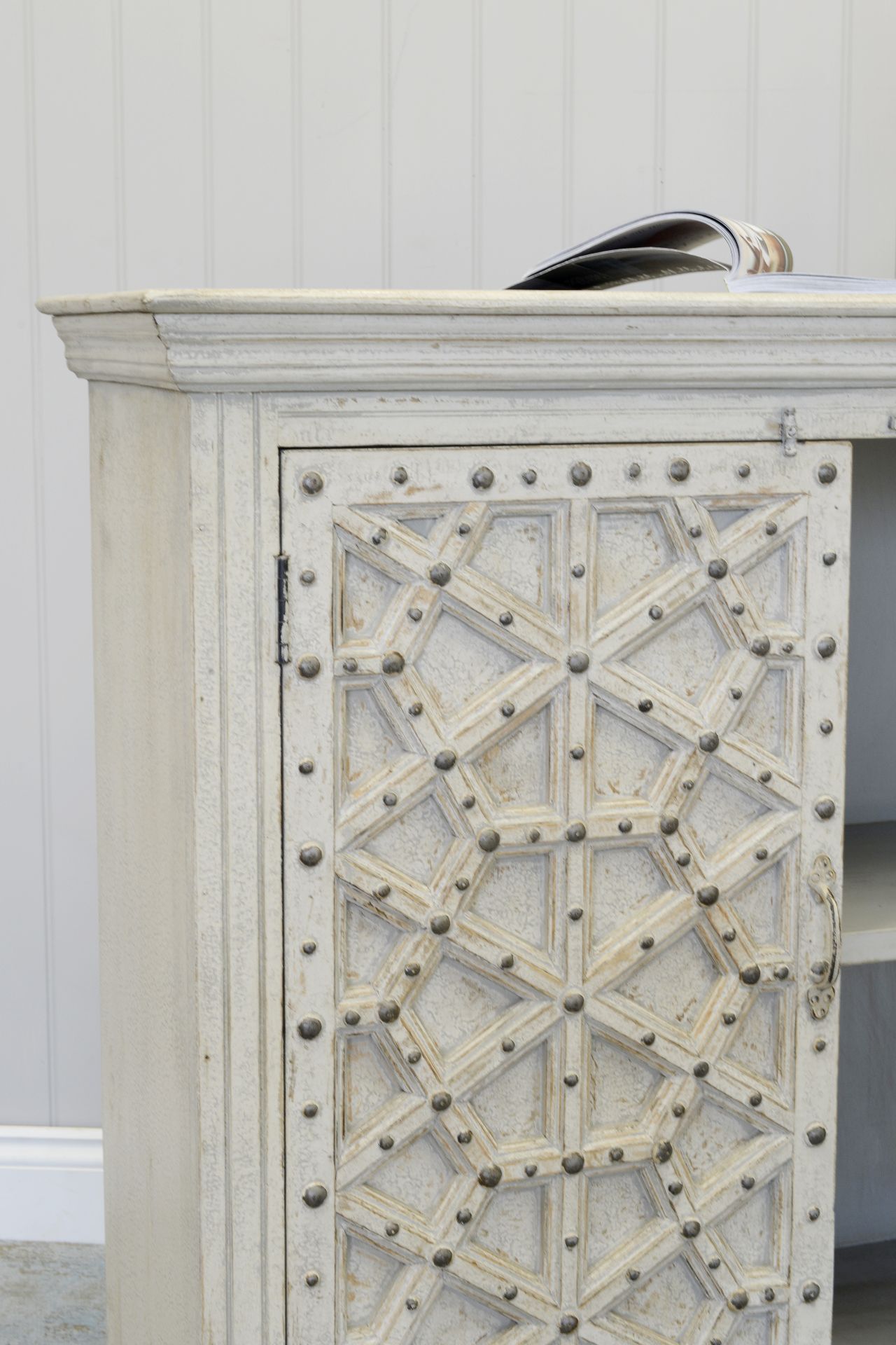 Hand-Carved 2 Door Cabinet - Image 4 of 4