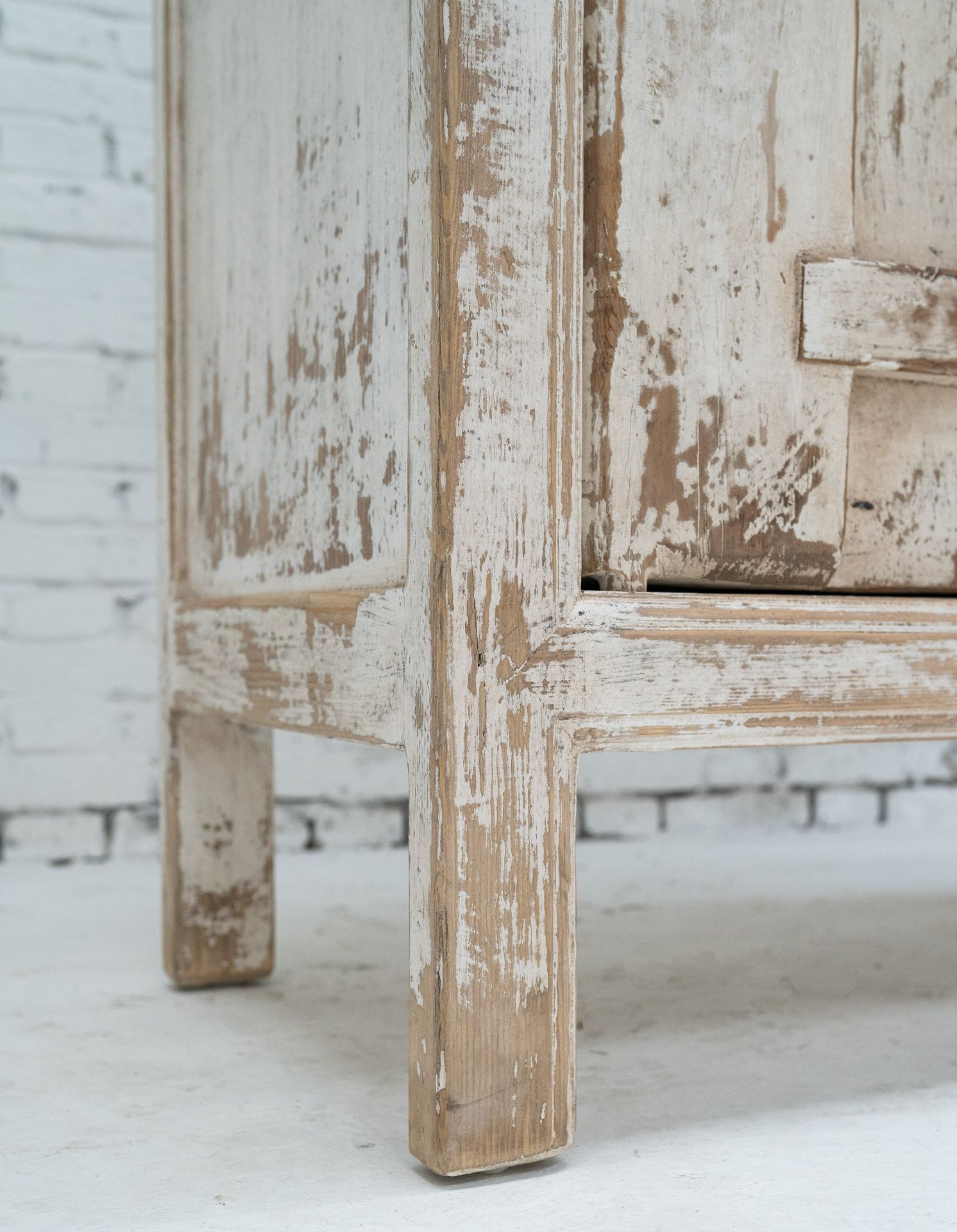 Distressed White Antique Wardrobe - Image 4 of 6