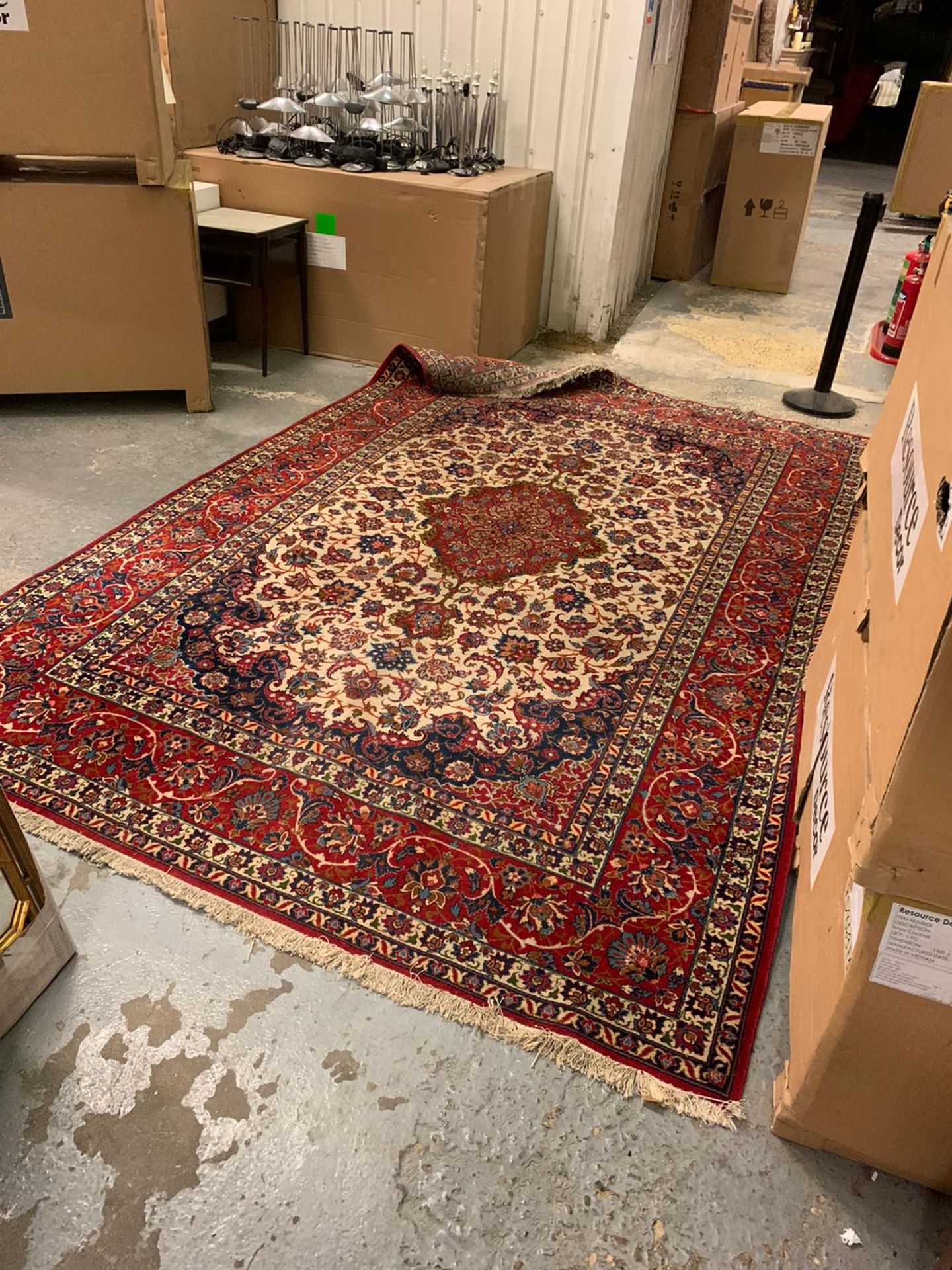 Hand Made Isfahan Antique Carpet 360 X 237cm Isfahan Stands For Beauty The City And Its Wonderful - Image 9 of 9