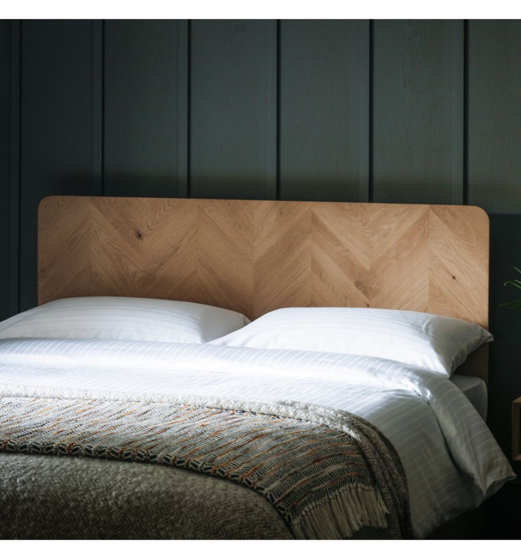 Milano Headboard Stunning Milano headboard suitable for a super kingsize bed. It features a
