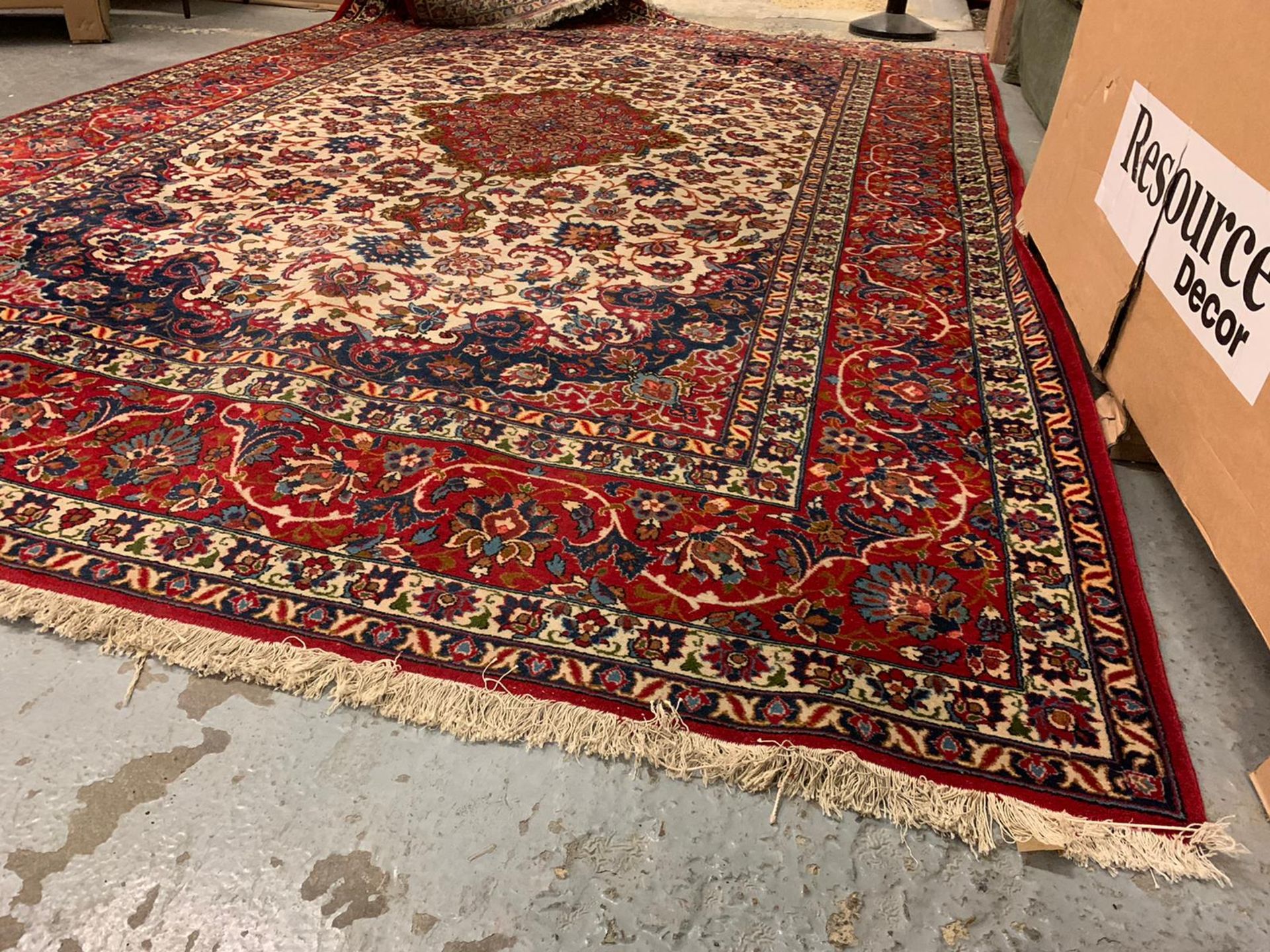 Hand Made Isfahan Antique Carpet 360 X 237cm Isfahan Stands For Beauty The City And Its Wonderful - Image 8 of 9