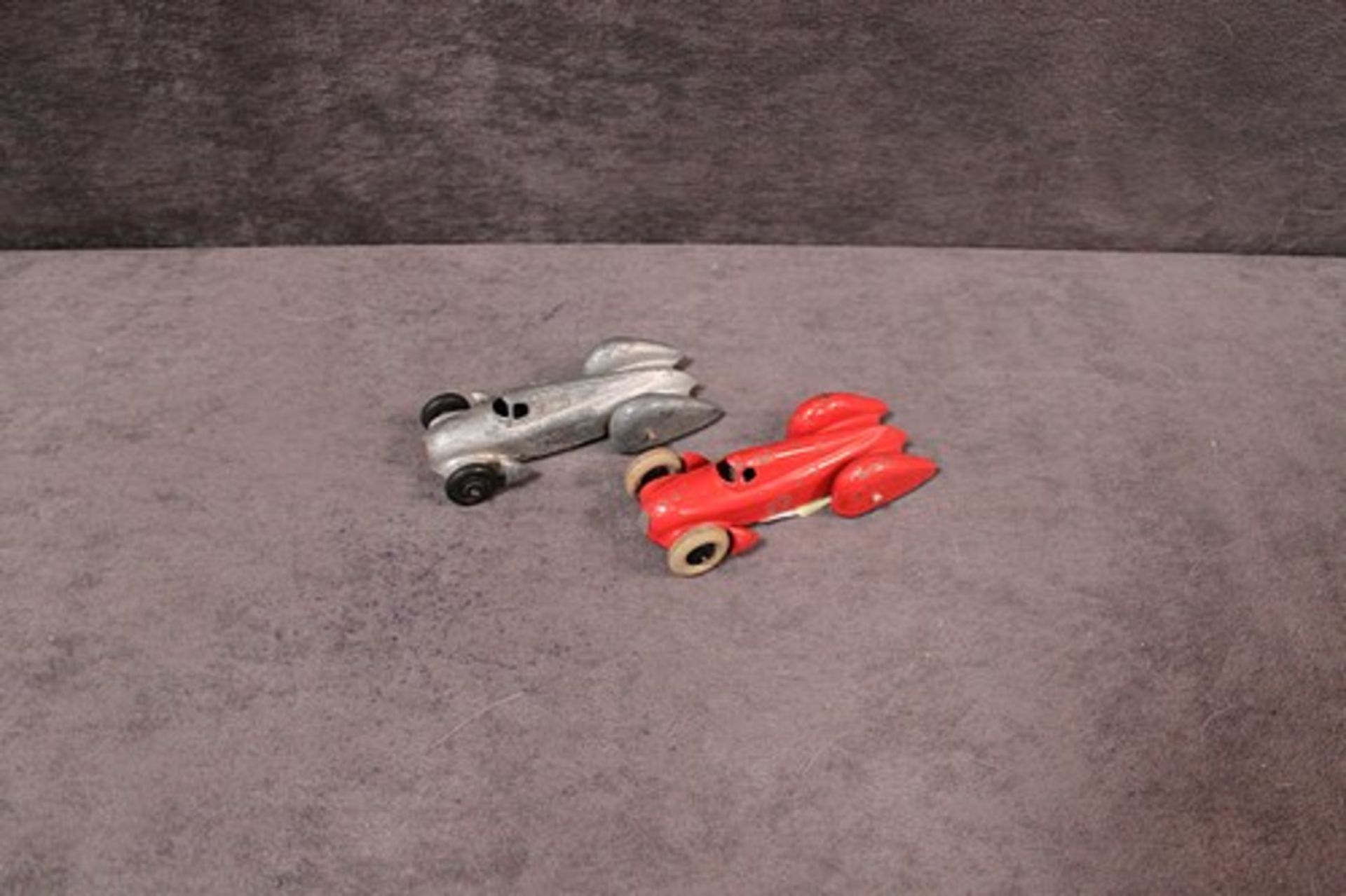 2 x Dinky Diecast Model #23d Auto Union race cars one in silver pre war issue no driver 1938-41 play - Image 2 of 2