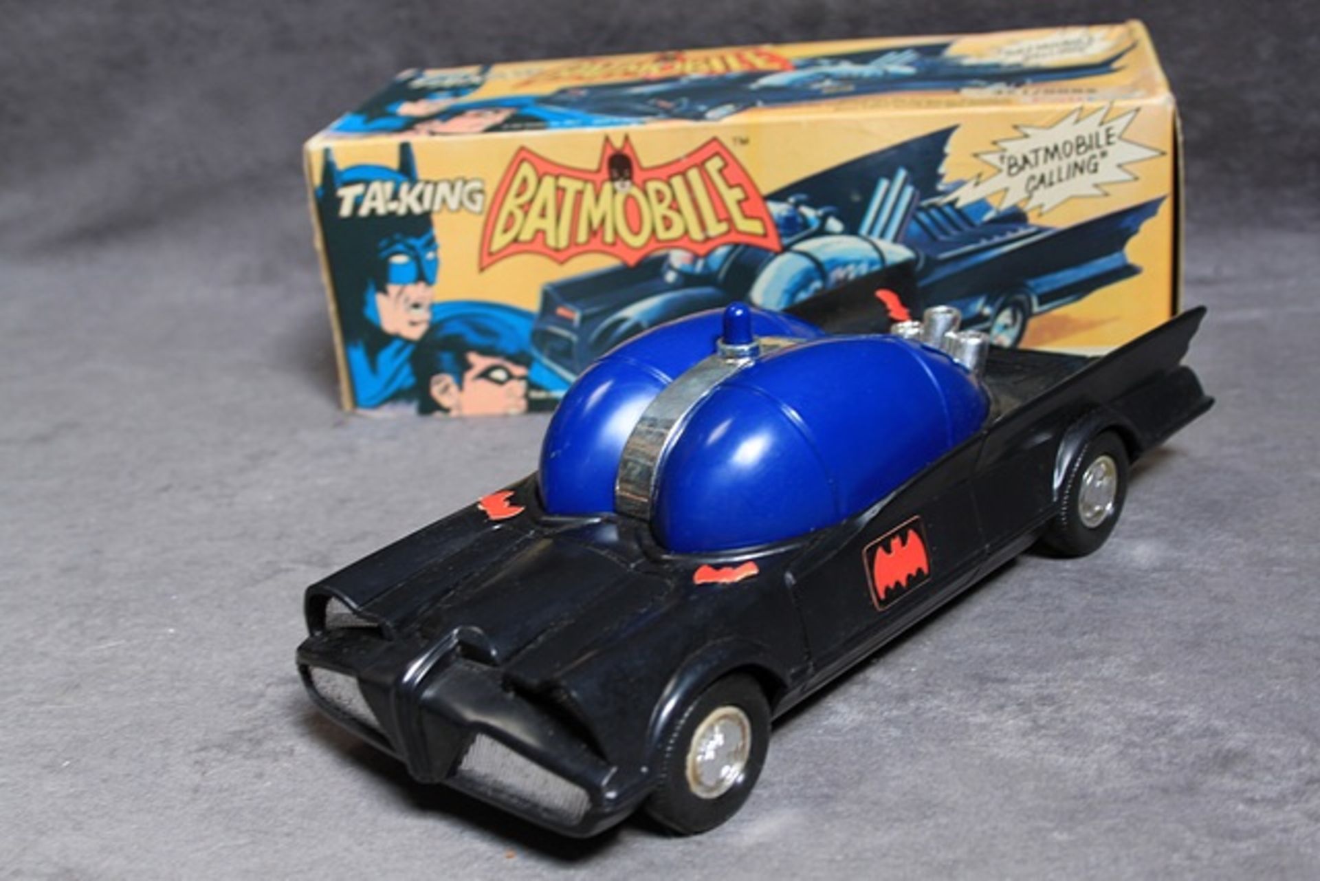 Collectible Plastic Talking Batmobile Produced In 1977 By Tomy For Palitoy UK Mint Condition - Image 2 of 4