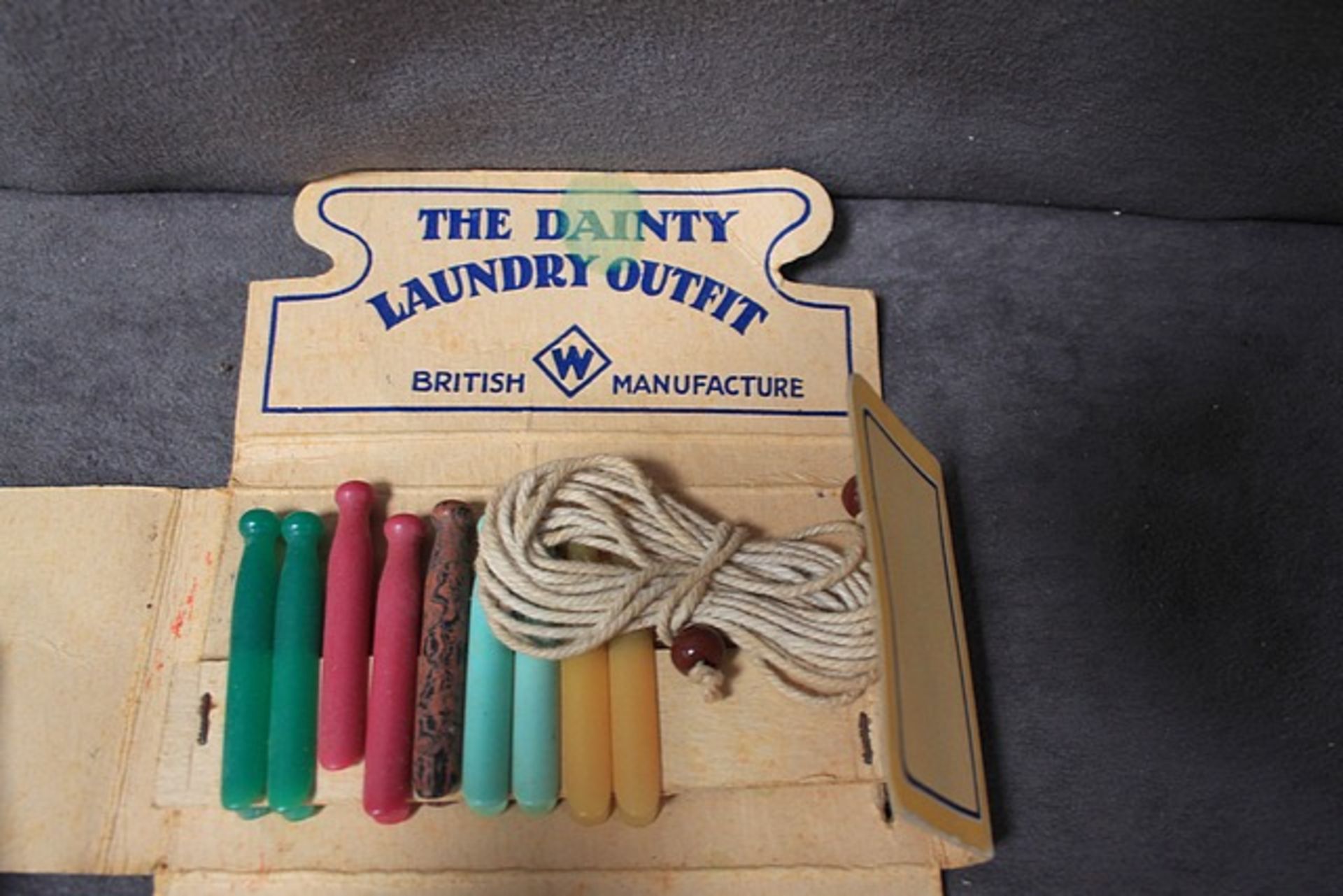 The Dainty Laundry Outfit in box - Image 2 of 2