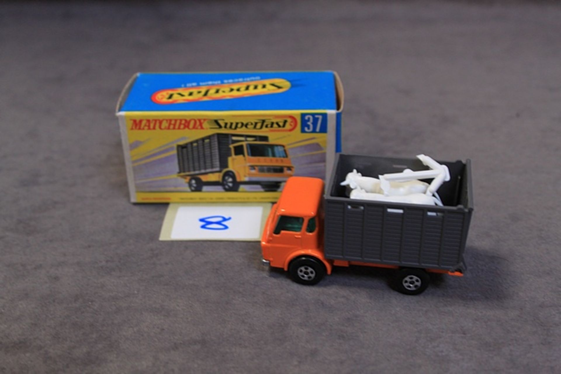 Matchbox Superfast #37 Cattle Truck Orange Cab Grey Trailer With Cattle