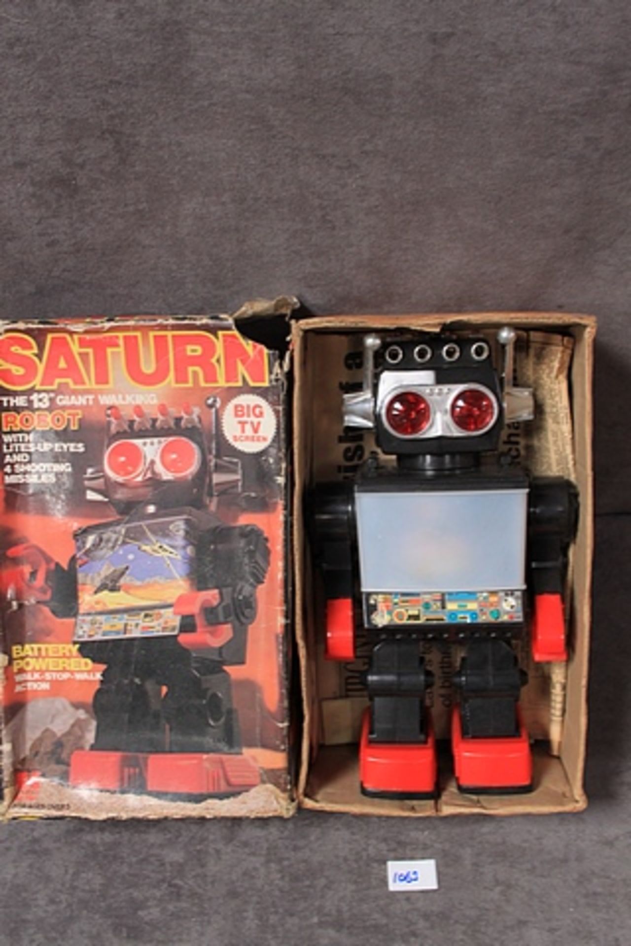 Kamco (Hong Kong) #1981 Saturn 13" Robot in a poor box (missiles missing) - Image 3 of 4