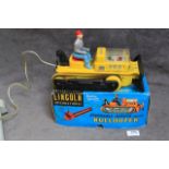 Lincoln International Cat No 7000 Steerable Remote Control Bulldozer In Box