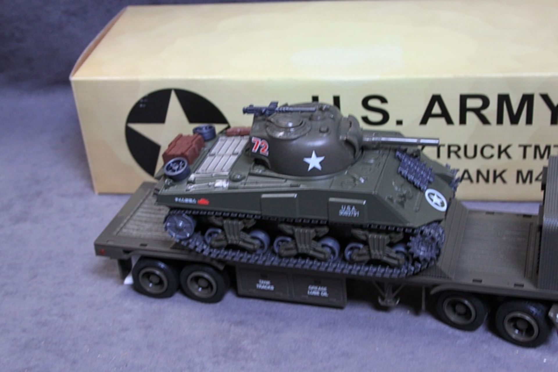 TMT Taylor Trucks (USA) Military U.S. Army Sherman Tank M4a3 With Transport Truck Taylor Tmt-18420 - Image 3 of 4