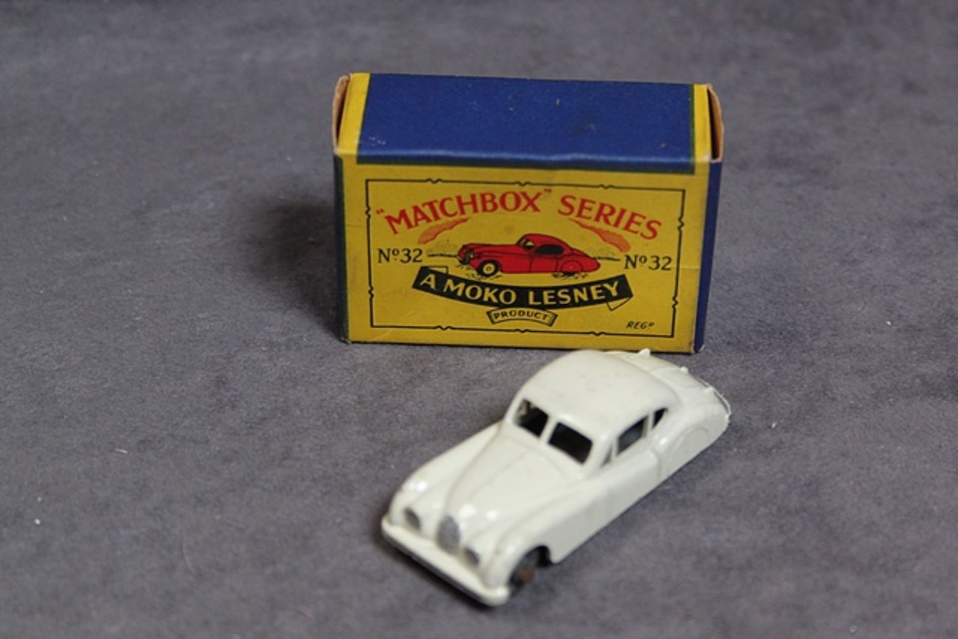 Matchbox Moko Lesney Diecast #32a Jaguar XK 140 off white model mint slight box rubbing on roof in - Image 3 of 3