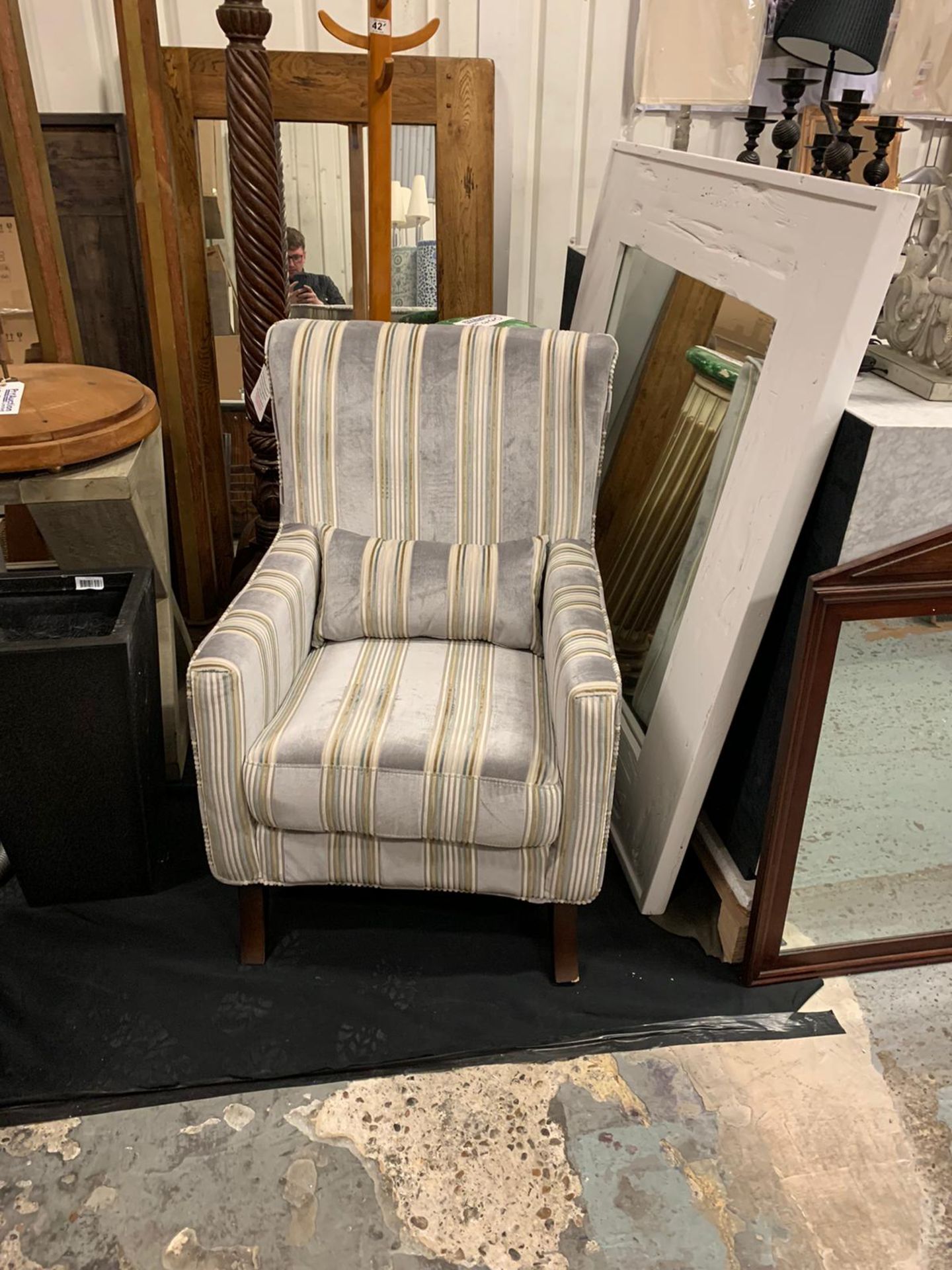 Hubbardston Armchair Grey Velvet Capture The Rolling Hills And Timeless Charm Of The English - Image 2 of 4