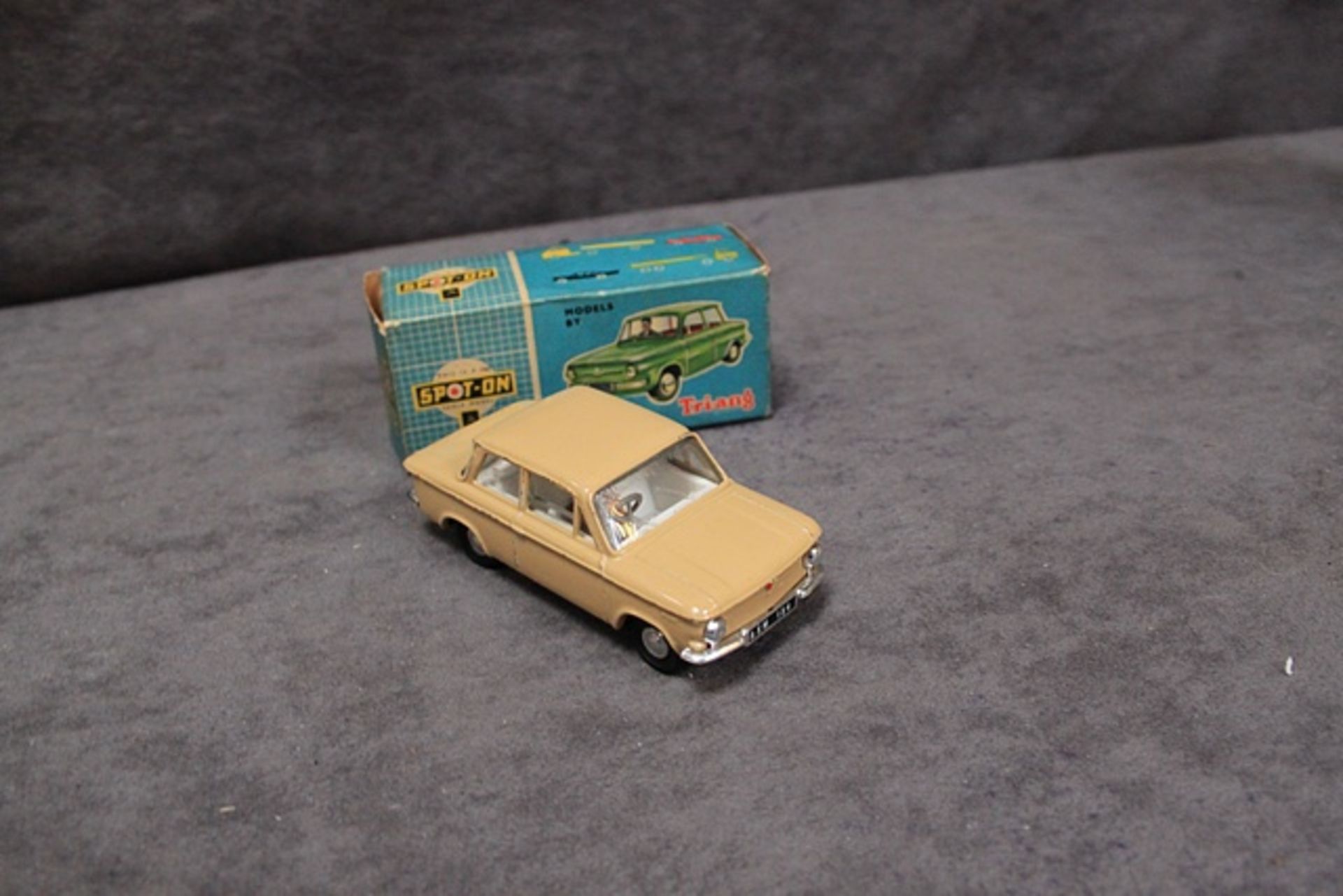 Triang Spot-On #193 NSU Prinz 4 in Beige in box - Image 3 of 3