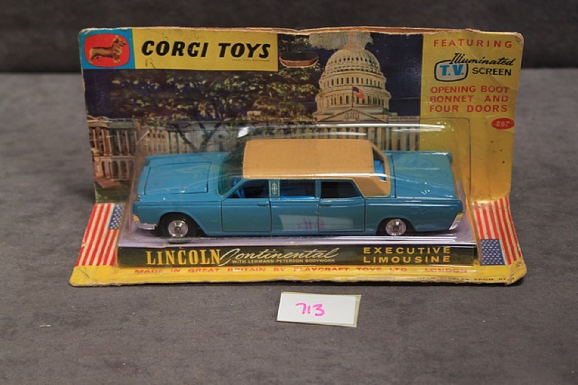Rare Mint Corgi diecast #262 Lincoln Continental Executive Limousine in Blue with a brown roof on - Image 2 of 2