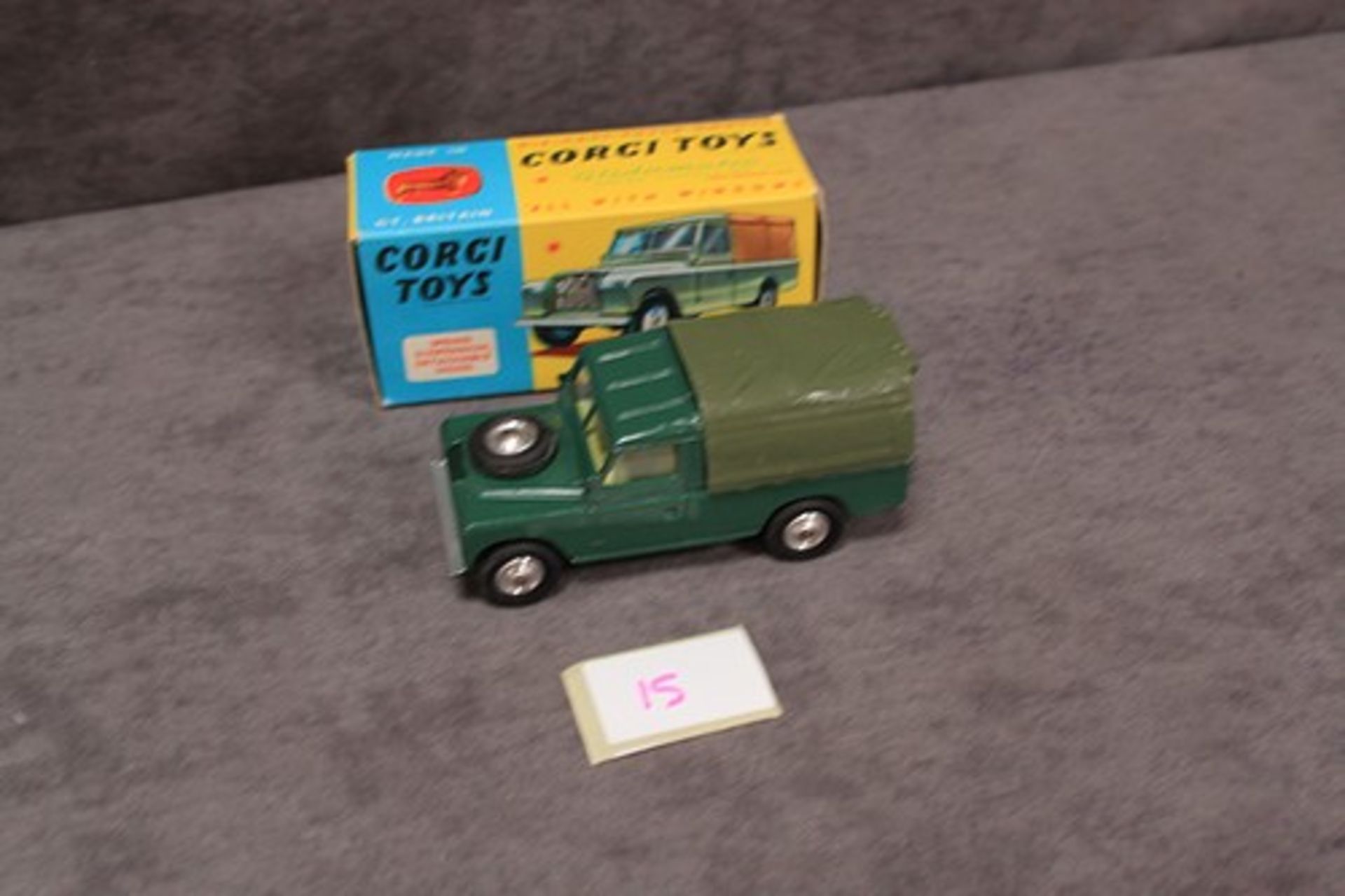 Mint Corgi Toys Diecast #438 Land Rover 109" W.B. in Green with leaflet in a mint box - Image 2 of 2