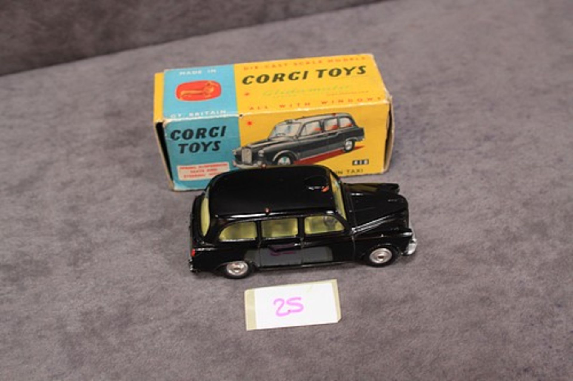Mint Corgi Toys Diecast #418 Austin Taxi in a good box (taped one end) No driver - Image 2 of 2