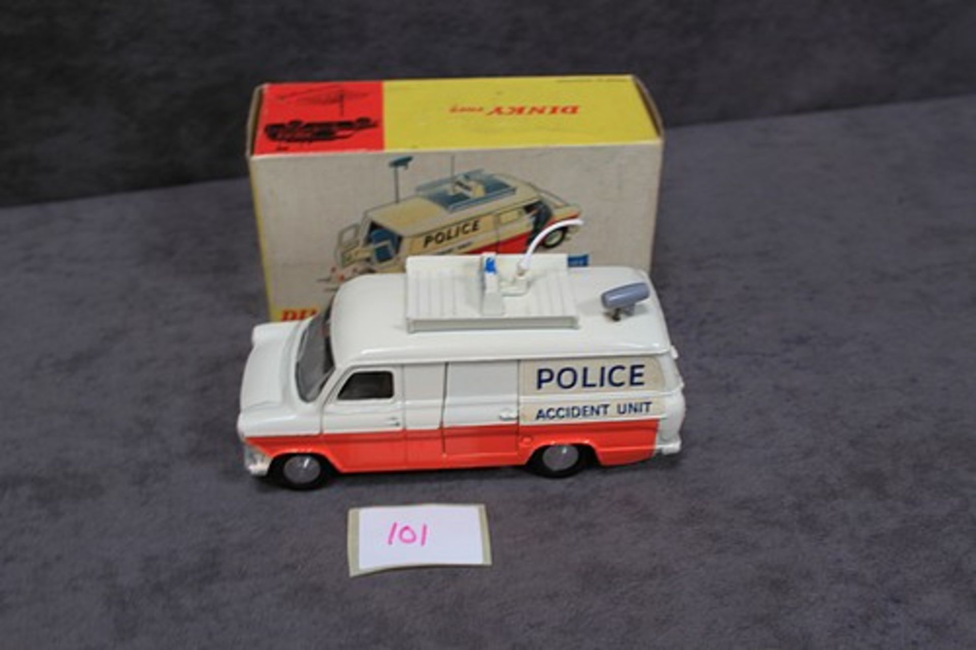 mint Dinky Toys diecast #287 Police Accident Unit in with signs & Cones and inner packaging - Image 3 of 3