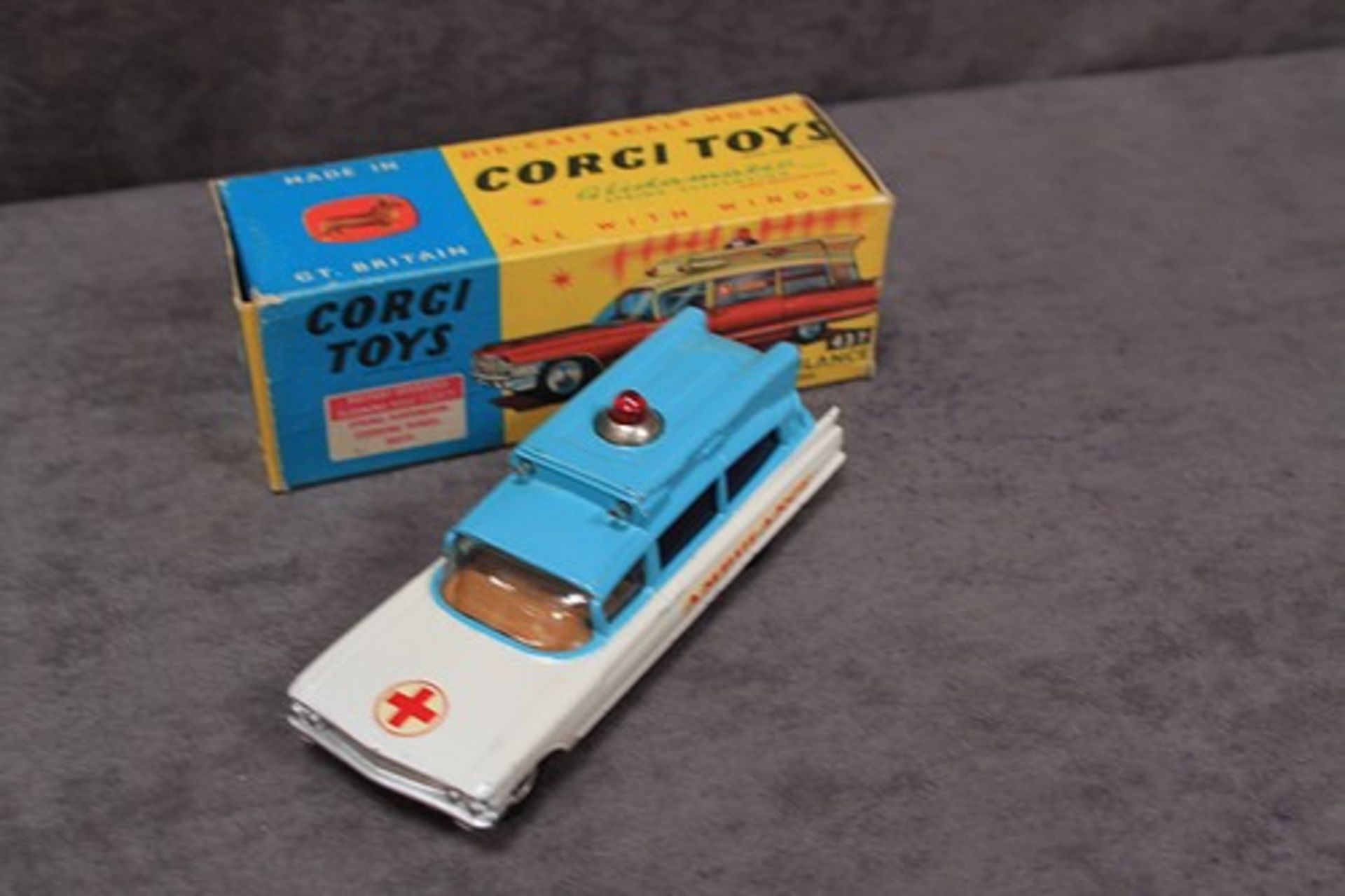 Nr Mint Corgi Toys Diecast #437 Superior Anbulance on Cadillac Chassis in a very good box (some tiny