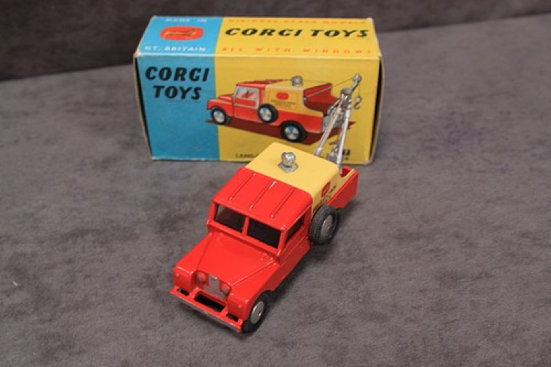 Mint Corgi Toys Diecast #417 Land Rover Breakdown Truck in a firm excellent box