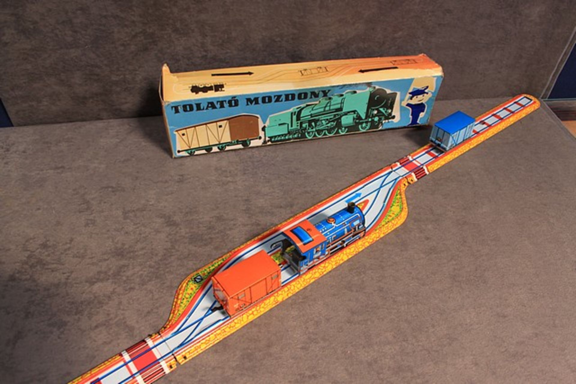 Vintage Tolato Mozdony Wind-Up Train Set Original Box & Key made in hungry - Image 2 of 2