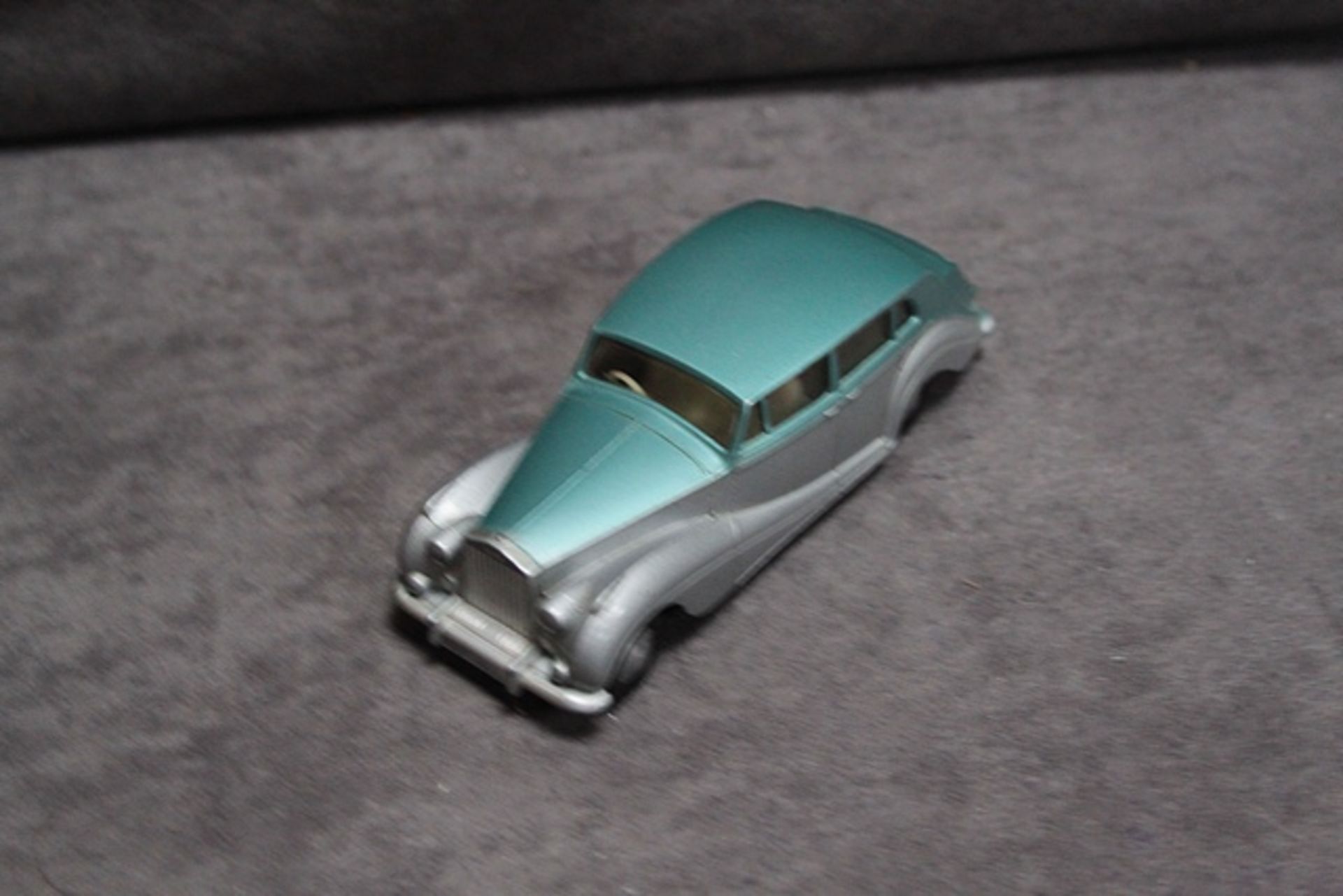 Excellent Spot On by Tri-ang diecast Rolls Royce Silver Wraith in green over grey with no box - Image 3 of 4