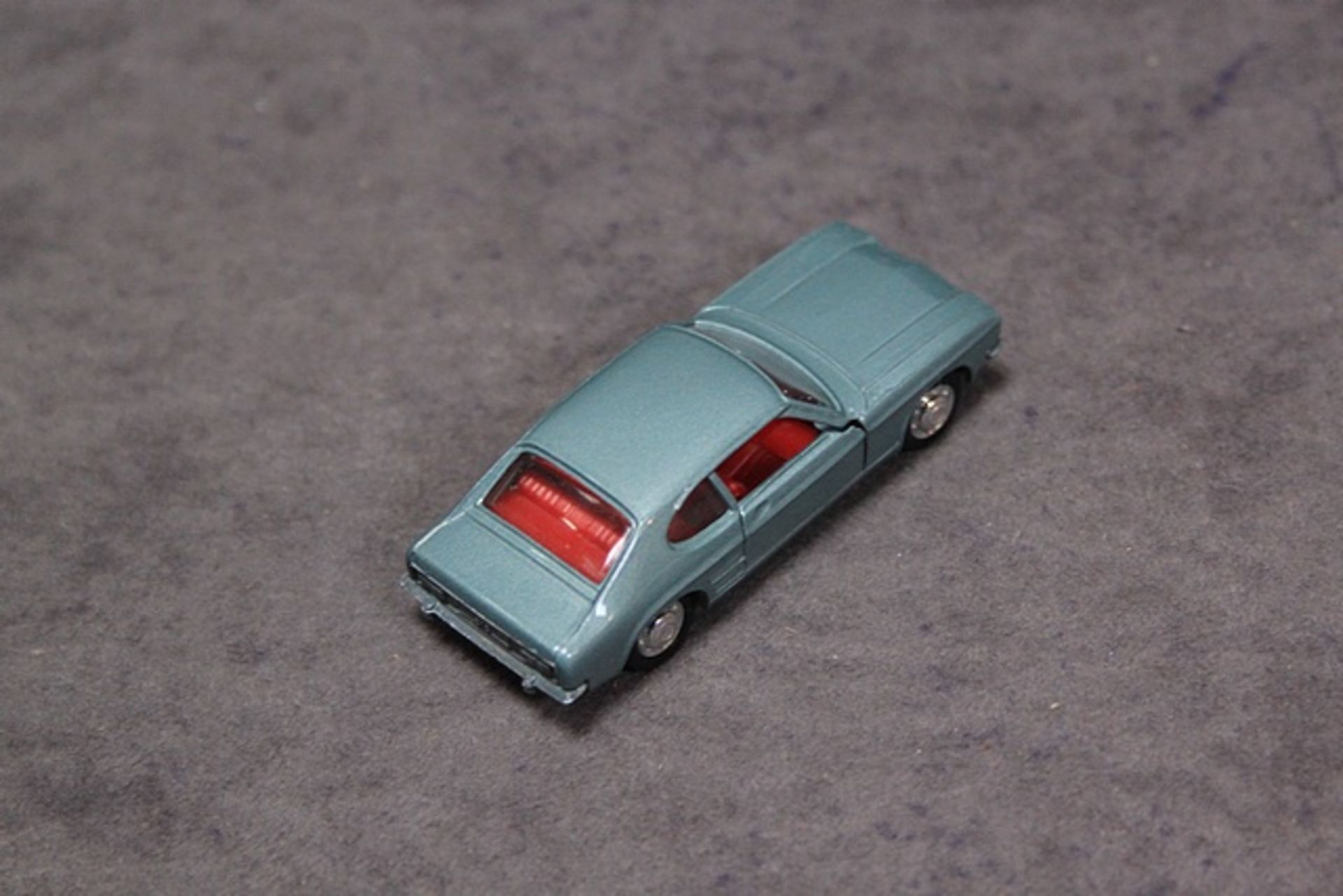 Schuco Diecast Modell #816 Ford Capri 1700GT in light blue in display case - Image 3 of 3