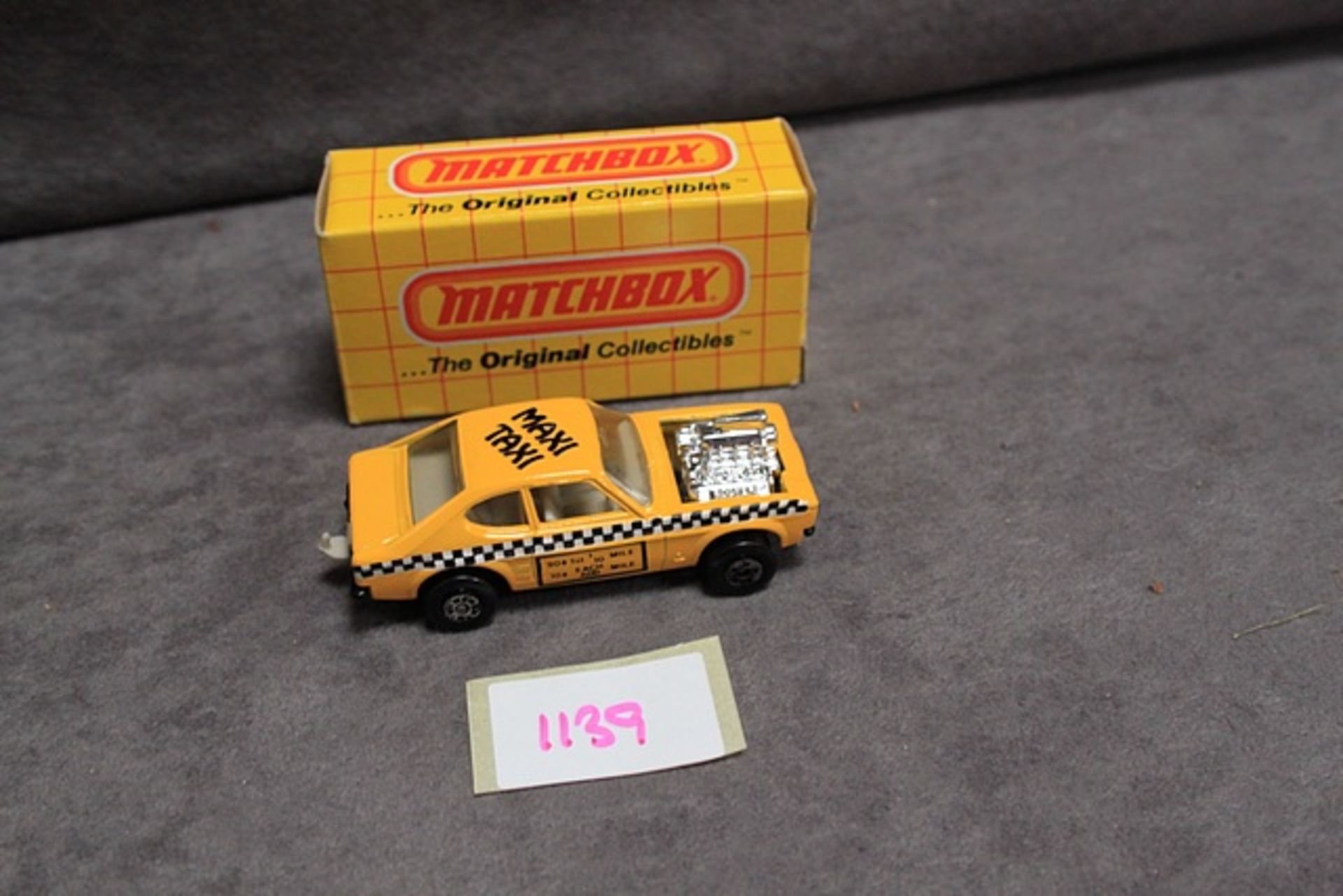 Mint Matchbox Series diecast #72 Maxi taxi in bright yellow excellent box (made in Hon Kong) - Image 2 of 3