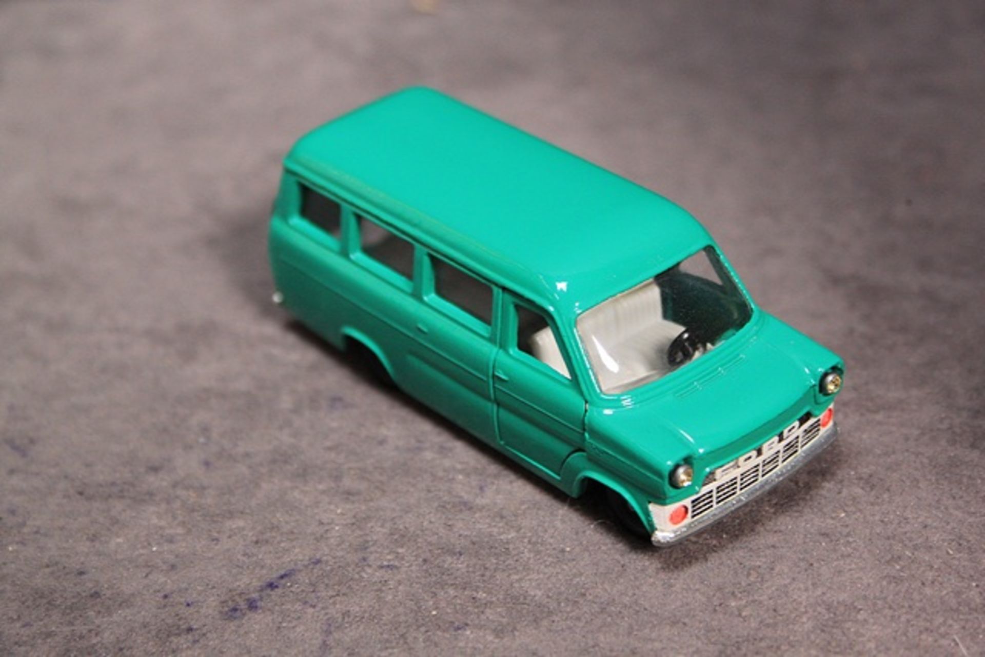 Rare Mint Siku diecast #V268 Ford Transit Kombi in crisp box - Image 3 of 3