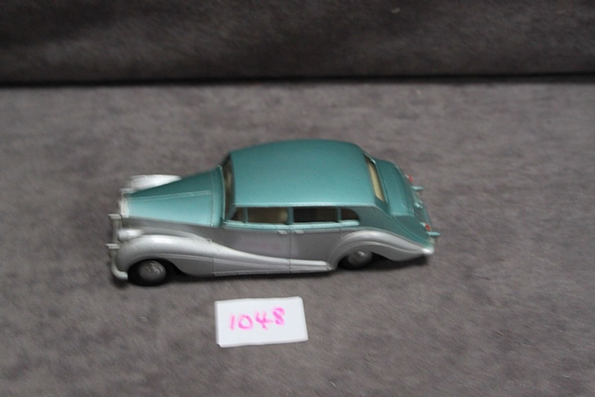 Excellent Spot On by Tri-ang diecast Rolls Royce Silver Wraith in green over grey with no box - Image 2 of 4