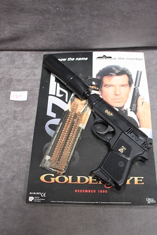 Lone Star Golden Eye 007 Gun with Bullets