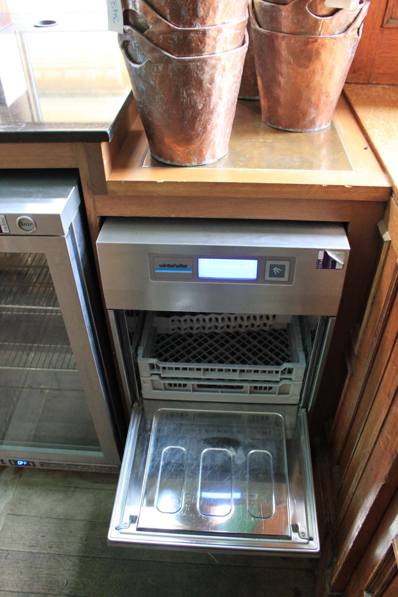 Winterhalter UC-S Dishwasher 400 x 400mm Basket Up To 40 Racks/Hr Output 4 2kw 715(H) x 460(W) x - Image 2 of 2