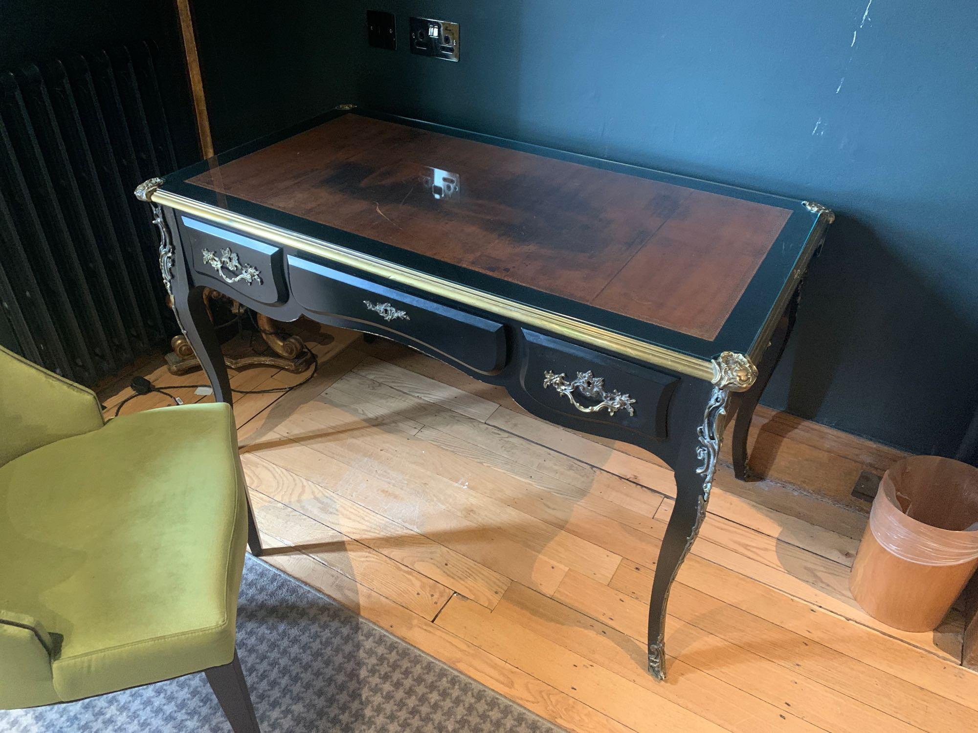 Louis XV Style Black Lacquered Bureau Plat Writing Desk 3 Drawer 128 X 88 X 78cm Complete With - Image 2 of 6