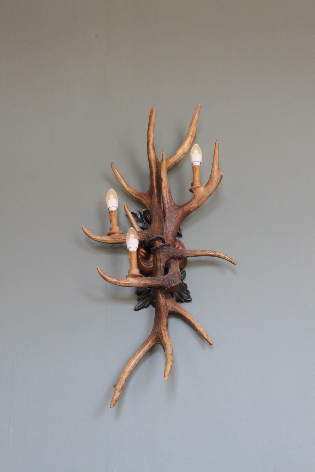 3 x 3 Lamp Resin Antler Wall Sconces 1000 x 300mm