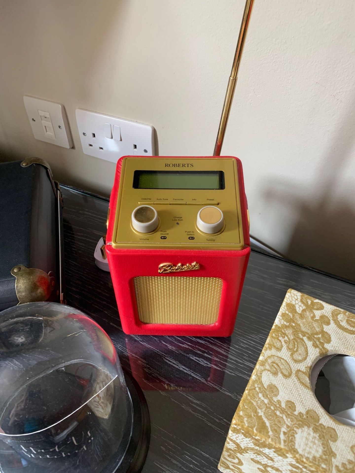 Decorative Accessories As Photograph Including A Roberts Radio Revival Mini Dab/Dab+/Fm Digital - Image 2 of 4