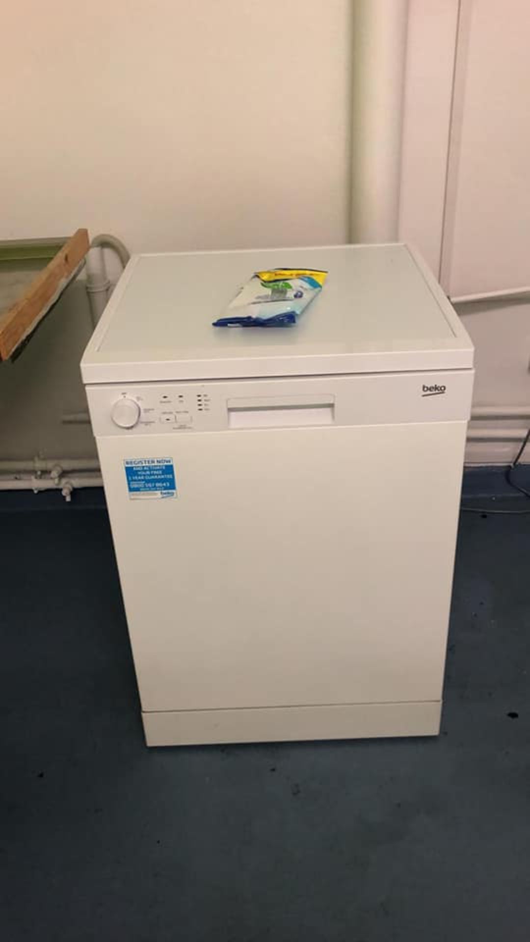 Beko DFN05R11W Standard Dishwasher - White 850 (H) x 598 (W) x 600 (D)