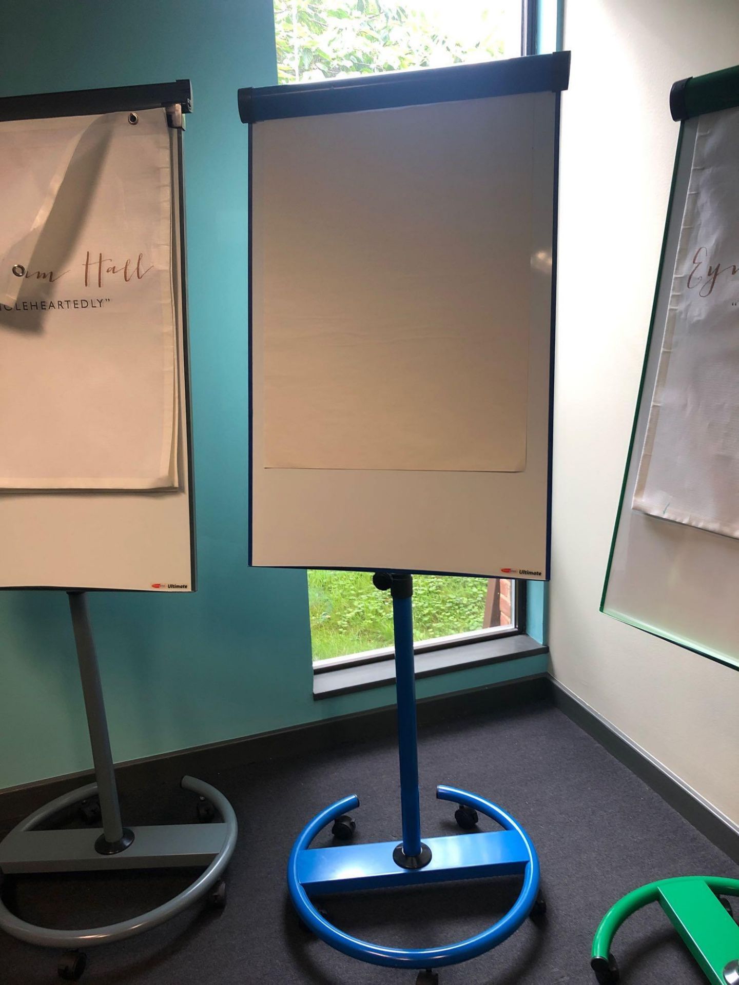 4 x Mobile Whiteboard/Flipchart Adjustable Stands - Image 2 of 2