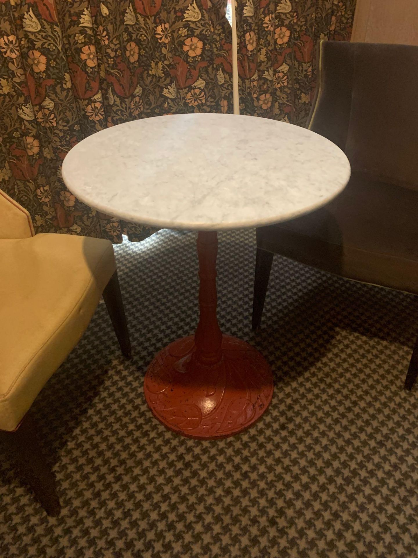 Round Cast Iron Table With White Marble Top The Base Painted Nouveau Table Base In Cast Iron 60 X - Image 2 of 4