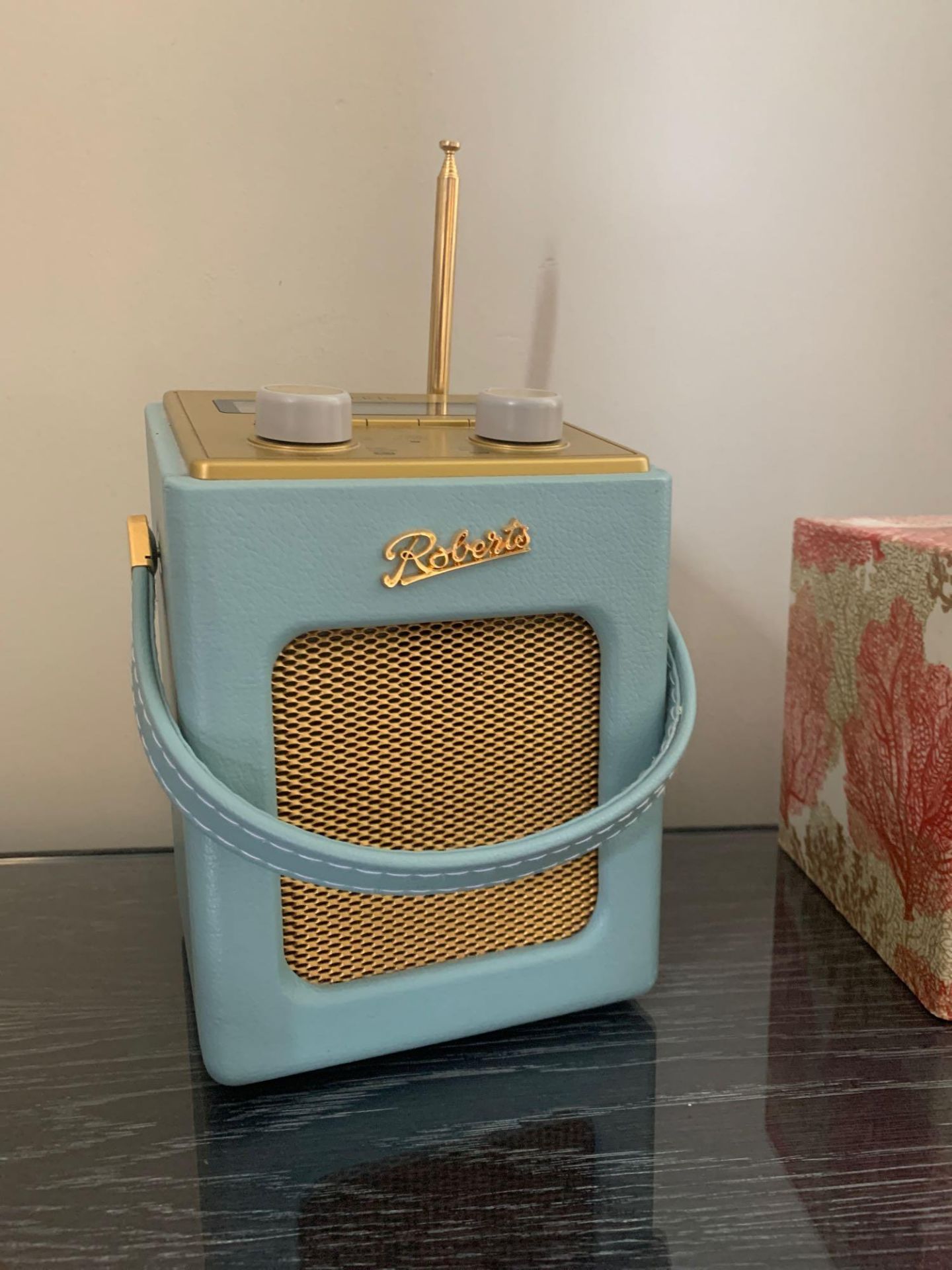 Decorative Accessories As Photograph Including A Roberts Radio Revival Mini Dab/Dab+/Fm Digital - Image 2 of 3