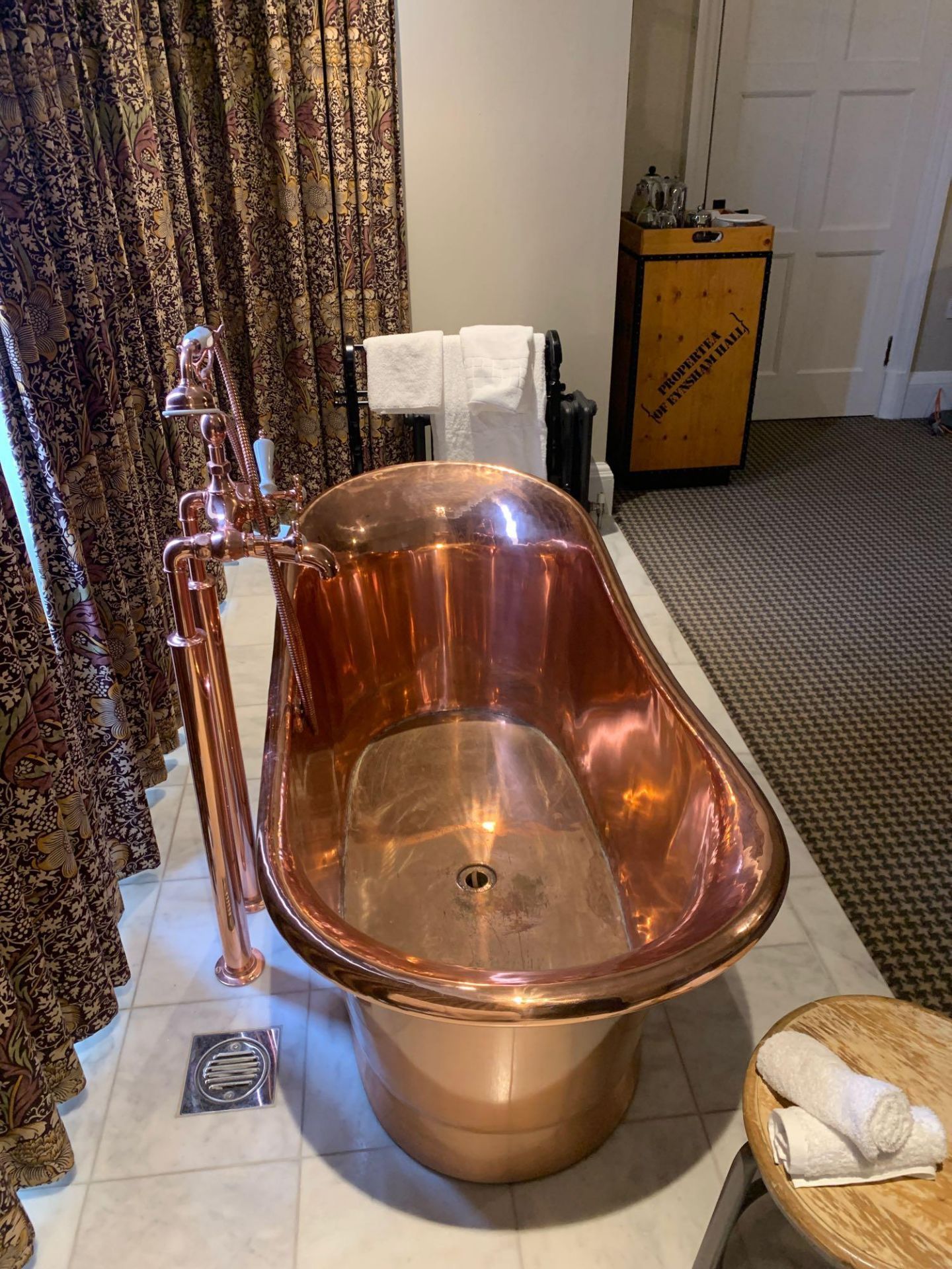 Copper Slipper Bath With Taps And Shower Polished Copper Throughout 150cm x 65cm x 64cm - Image 4 of 5