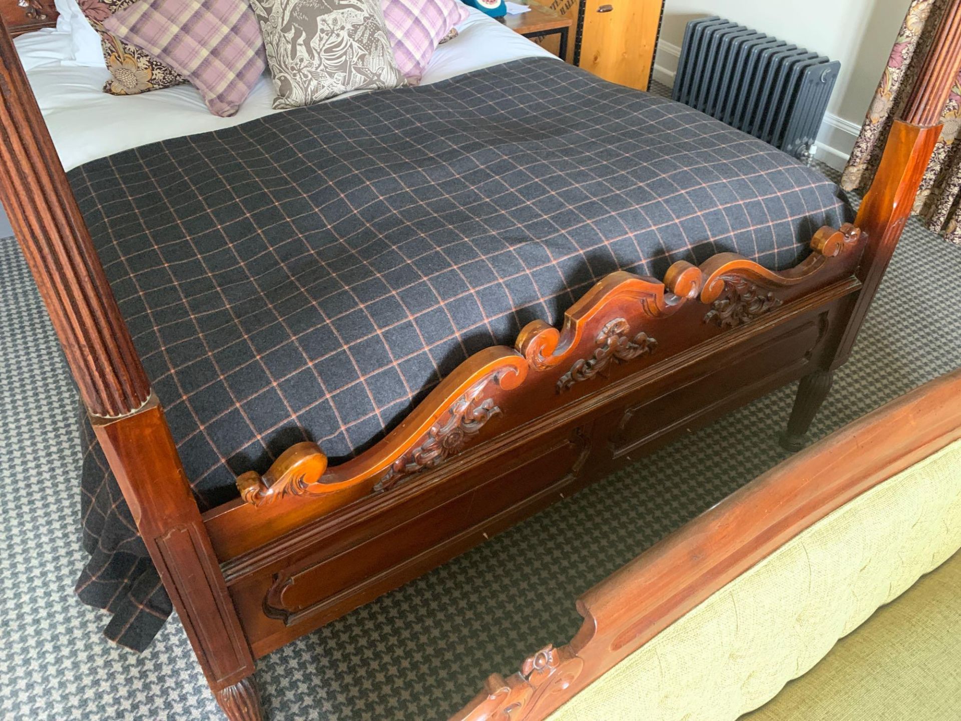 Mahogany Four Poster Antique French Style Bed With Cluster Column Posts With Carved Finials And - Image 3 of 4