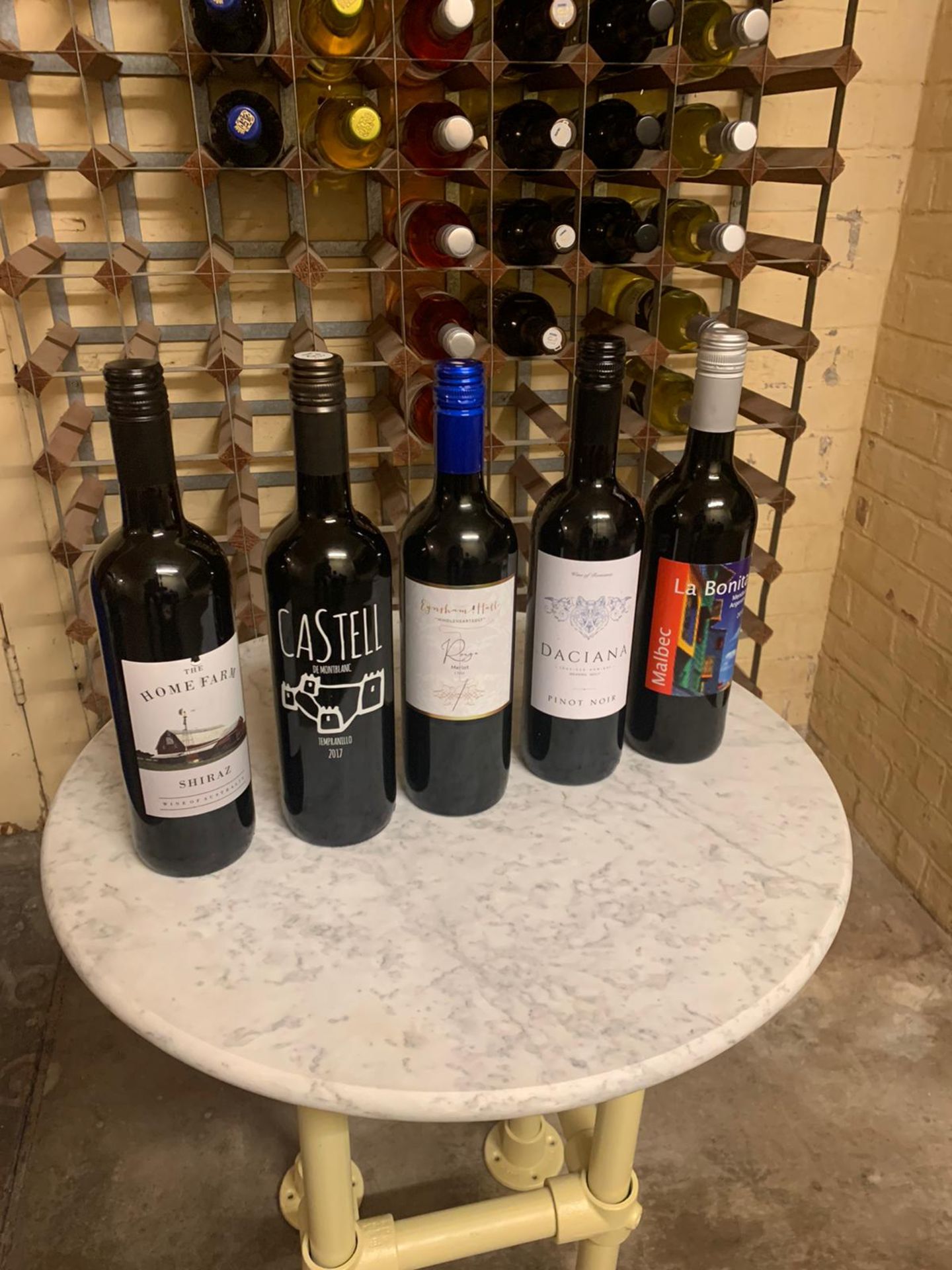 31 x sealed bottles - La Bonita Malbec Mendoza Argentina 2018 75cl - Image 2 of 3