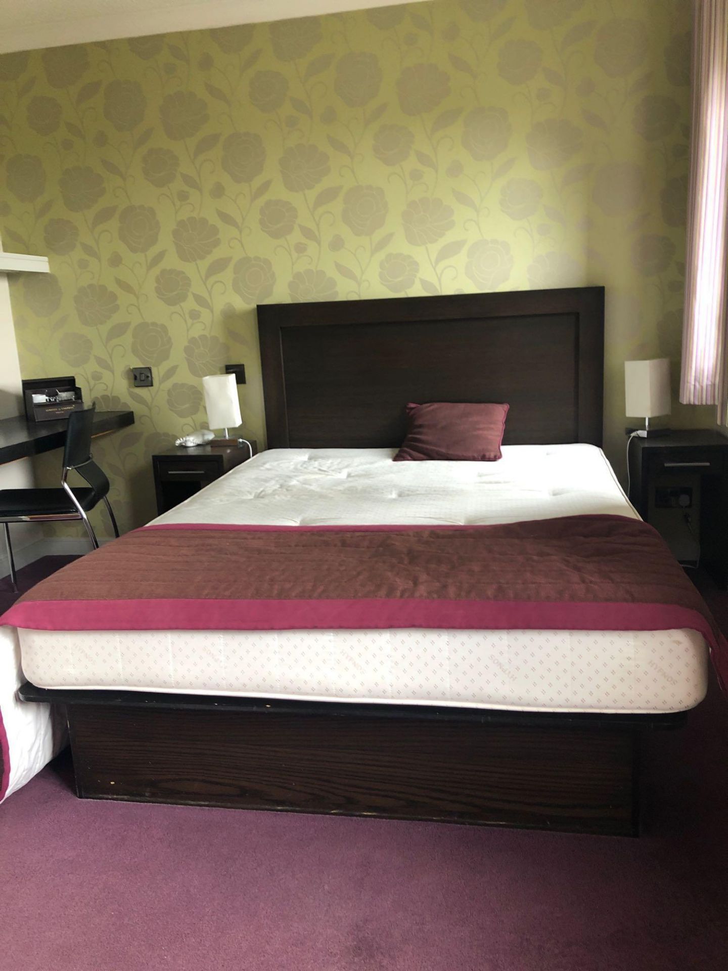 2 x King Size Beds & Double Beds With Headboards 8x Bedside Tables 6x Sets Of Drapes 4x Hanspree