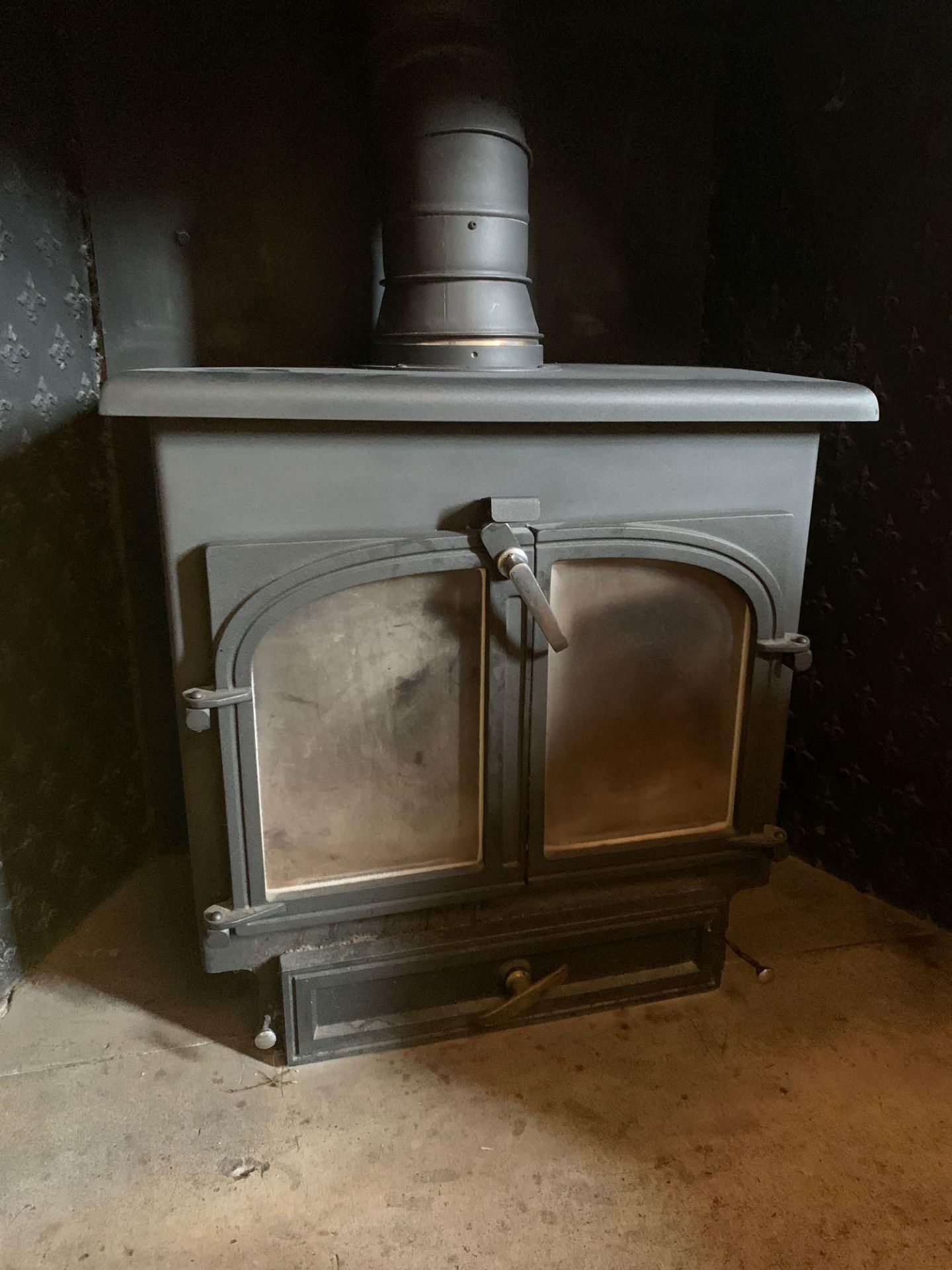 Cast Iron Wood Burning Stove With Two Doors 70cm x 42cm x 68cm