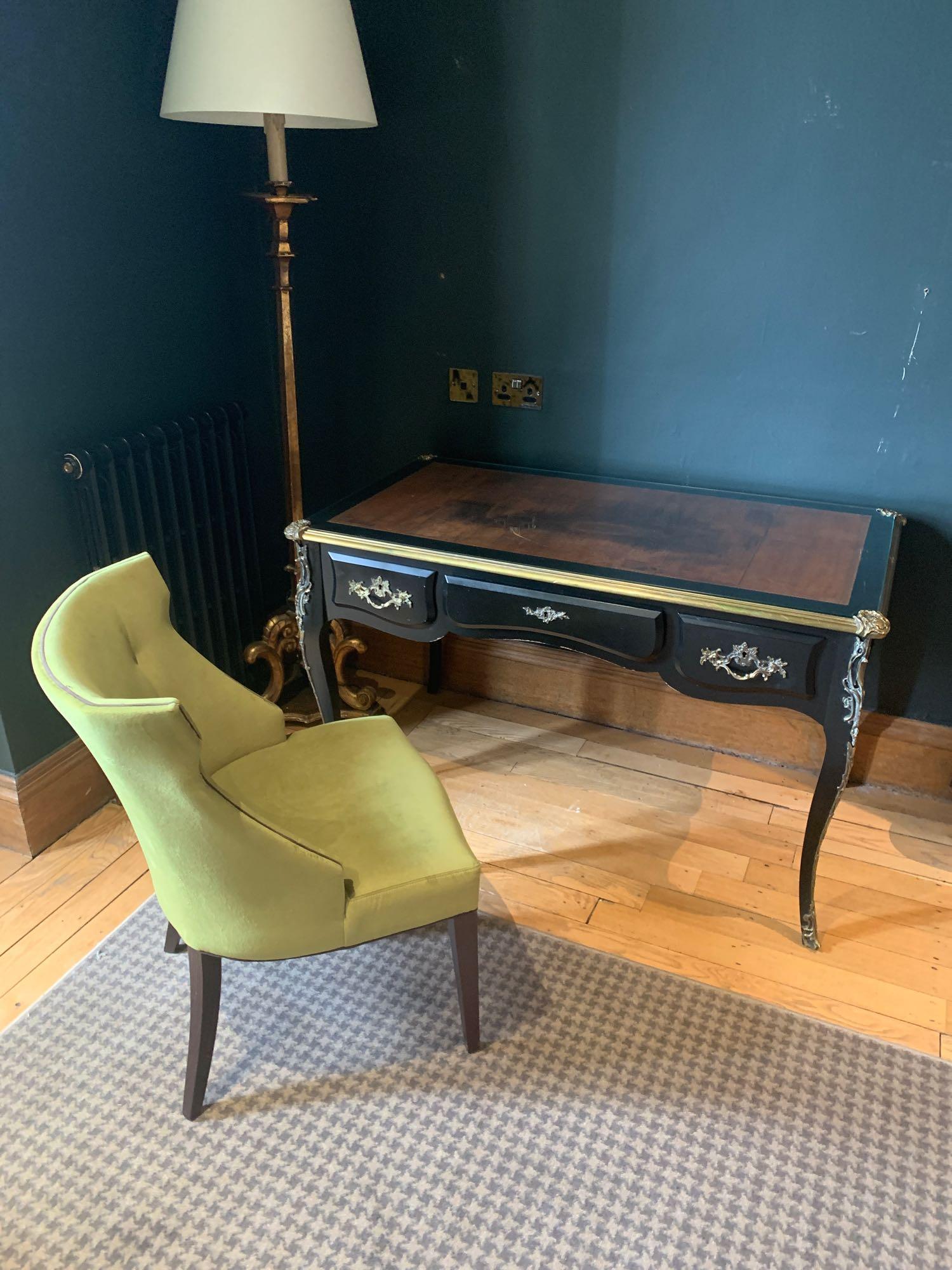 Louis XV Style Black Lacquered Bureau Plat Writing Desk 3 Drawer 128 X 88 X 78cm Complete With